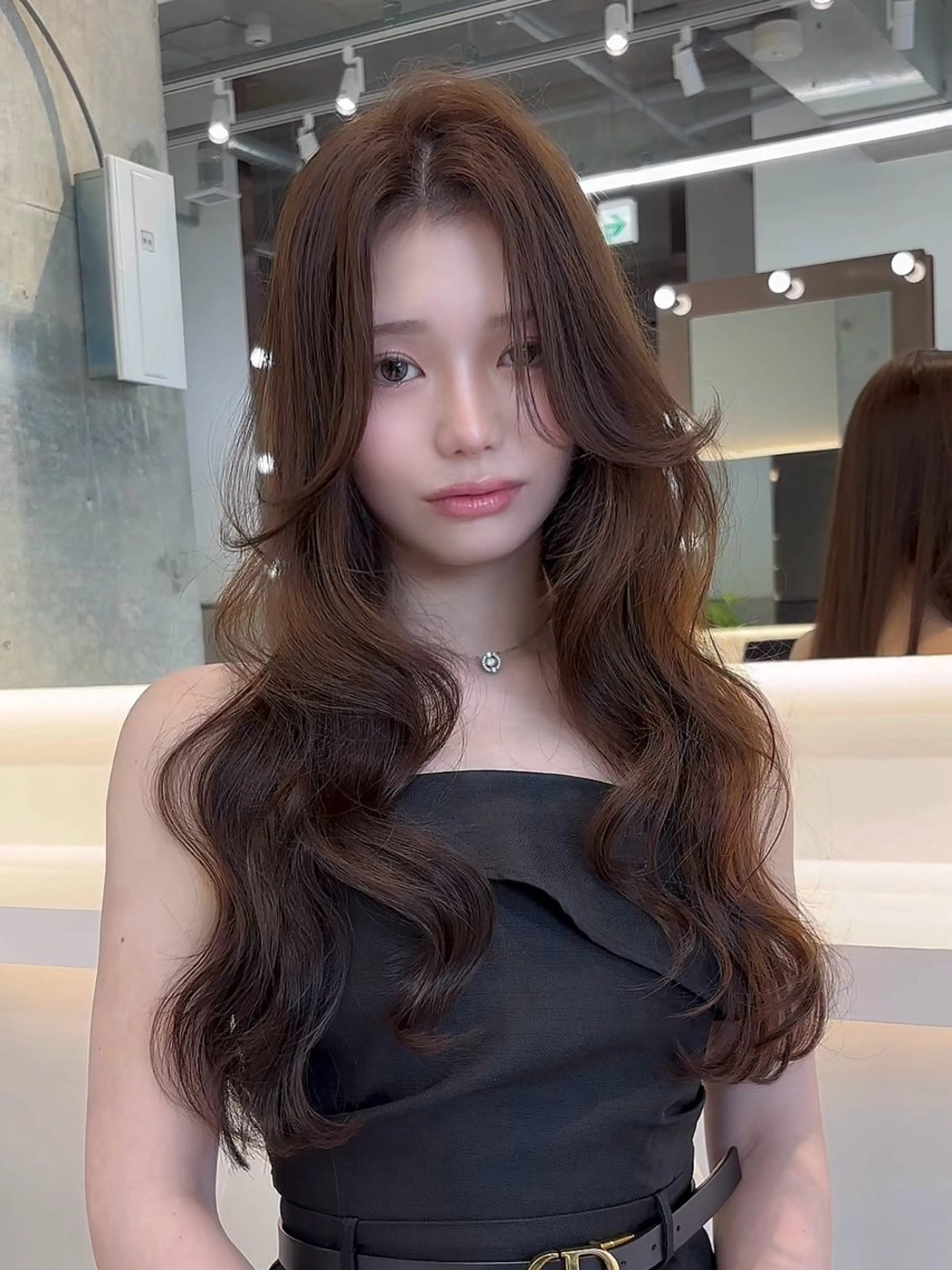 ロング カラー 髪質改善 レイヤーカット 縮毛矯正 【美髪矯正】 吉村　清志のヘアスタイル