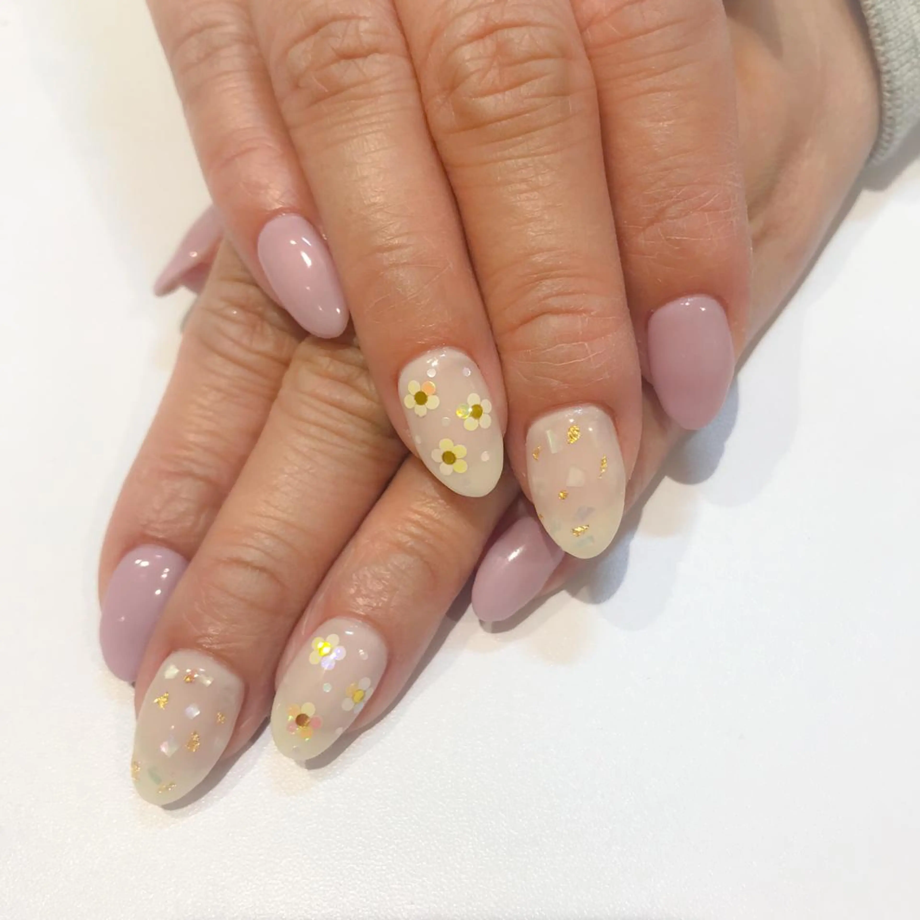 ネイル フラワーネイル ハンドネイル 🎀1/14ご予約 ◎ 本田 知美🎀のネイルデザイン