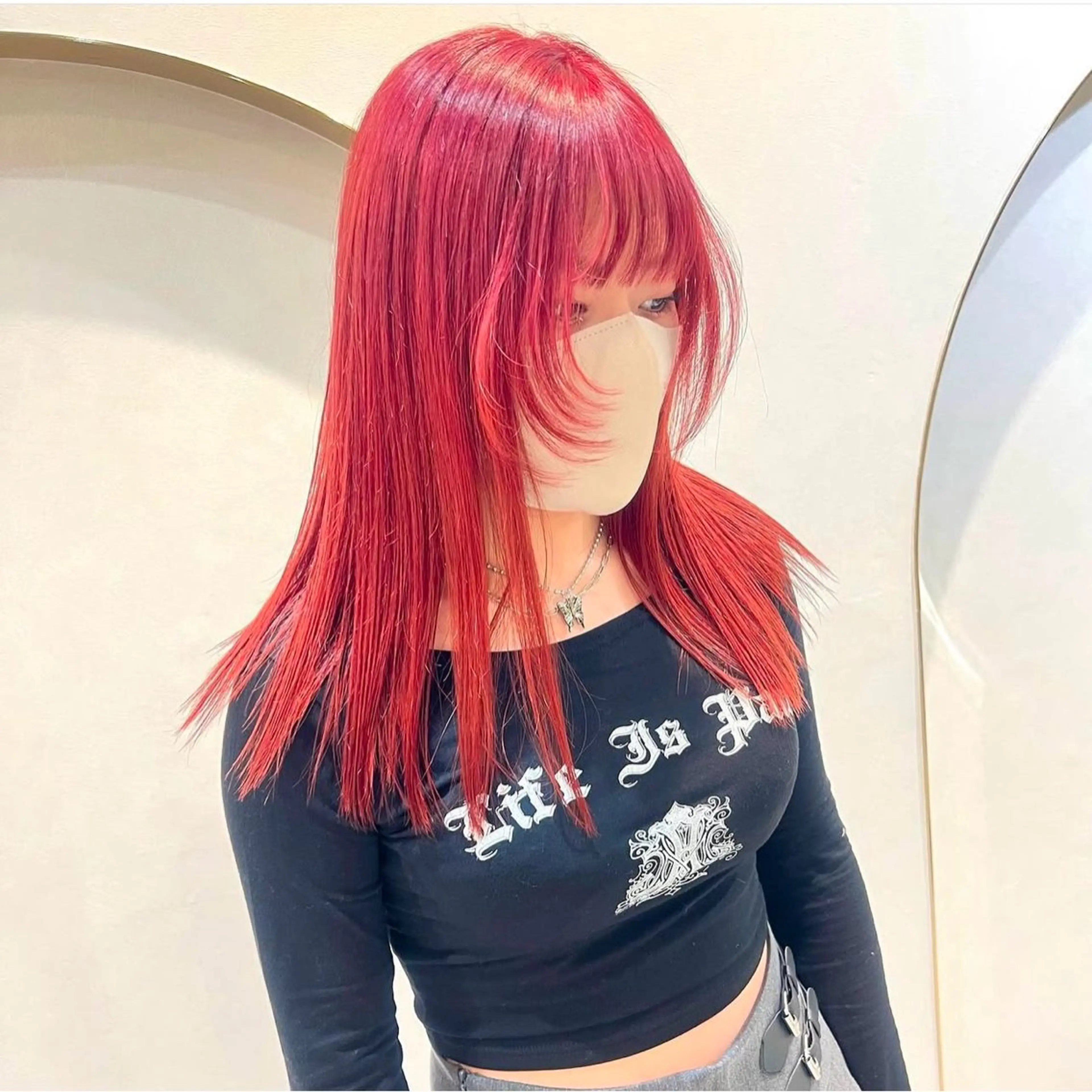 ロング カラー レッドカラー ヘアカラー FORT/ AIRIのヘアスタイル