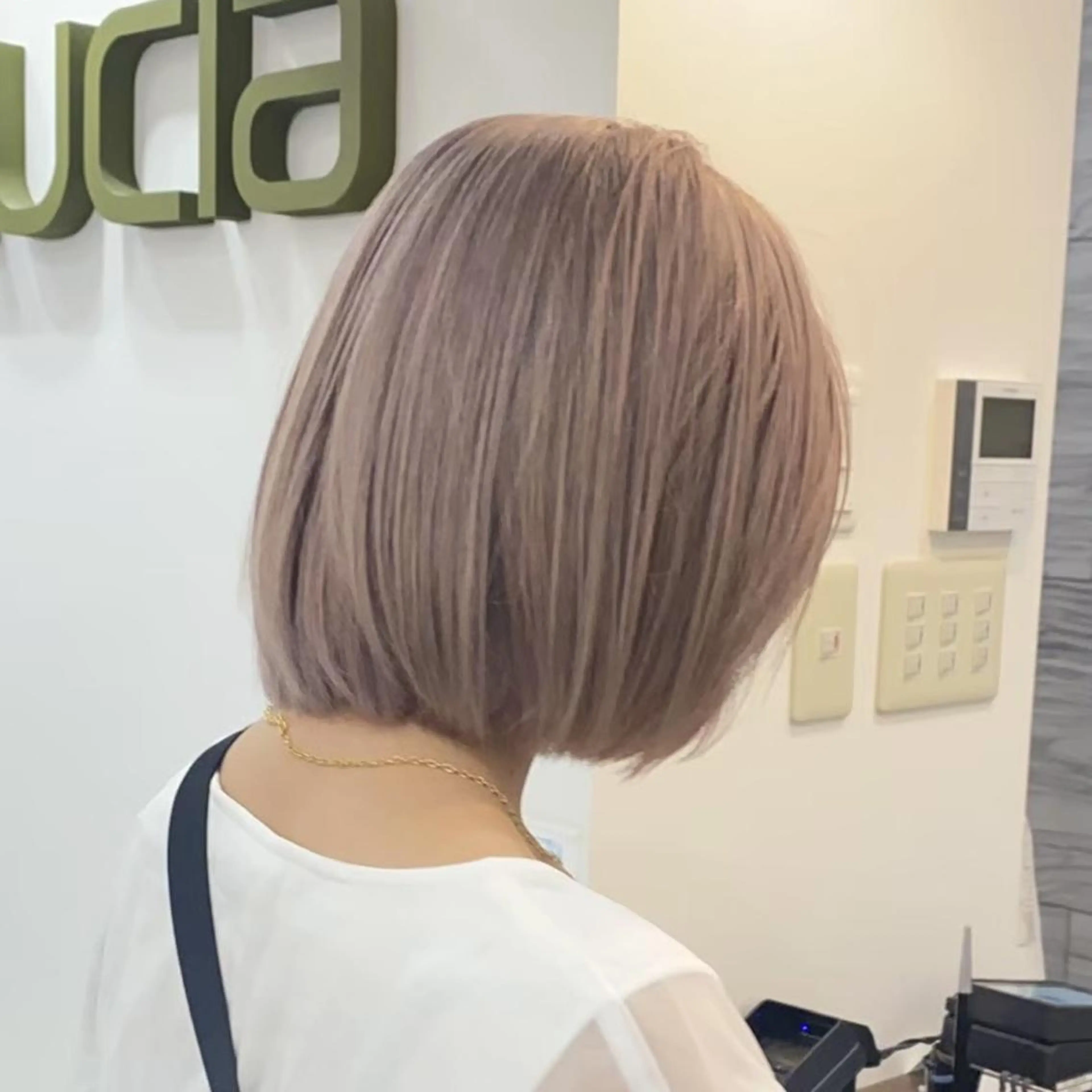 ロング カラー パーマ キッズ ヘアアレンジ メンズ ネイル アイブロウ マツエク・マツパ メンズバレイヤージュ メンズブリーチ フェードカット メンズハイライト メンズハイトーン ヘアカラー 髪質改善🇰🇷 レイヤーカット/梅田のヘアスタイル