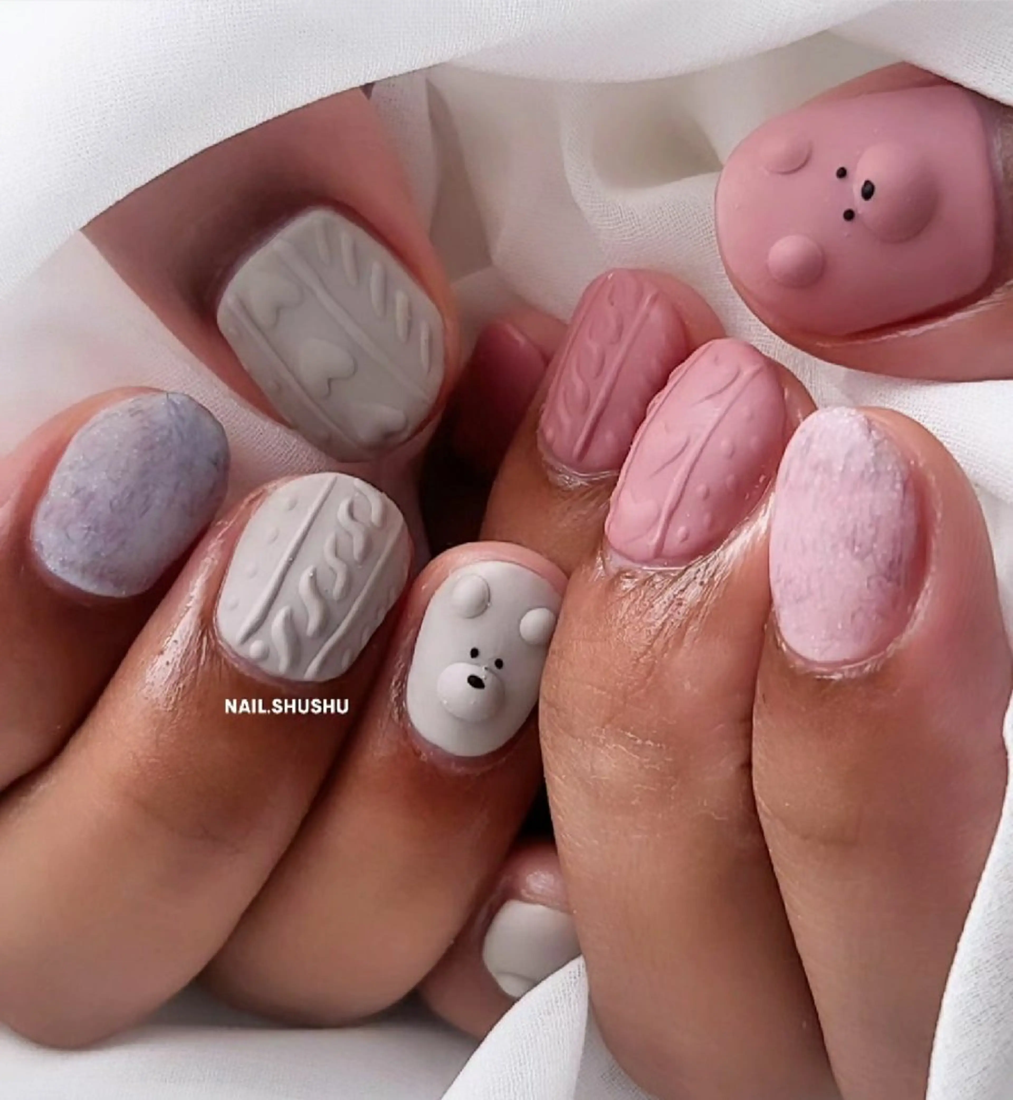 ネイル 持ち込み ニュアンスネイル ワンカラーネイル シンプルネイル 冬ネイル ハンドネイル 3dパーツ/流行り 👧shushu❤️のネイルデザイン