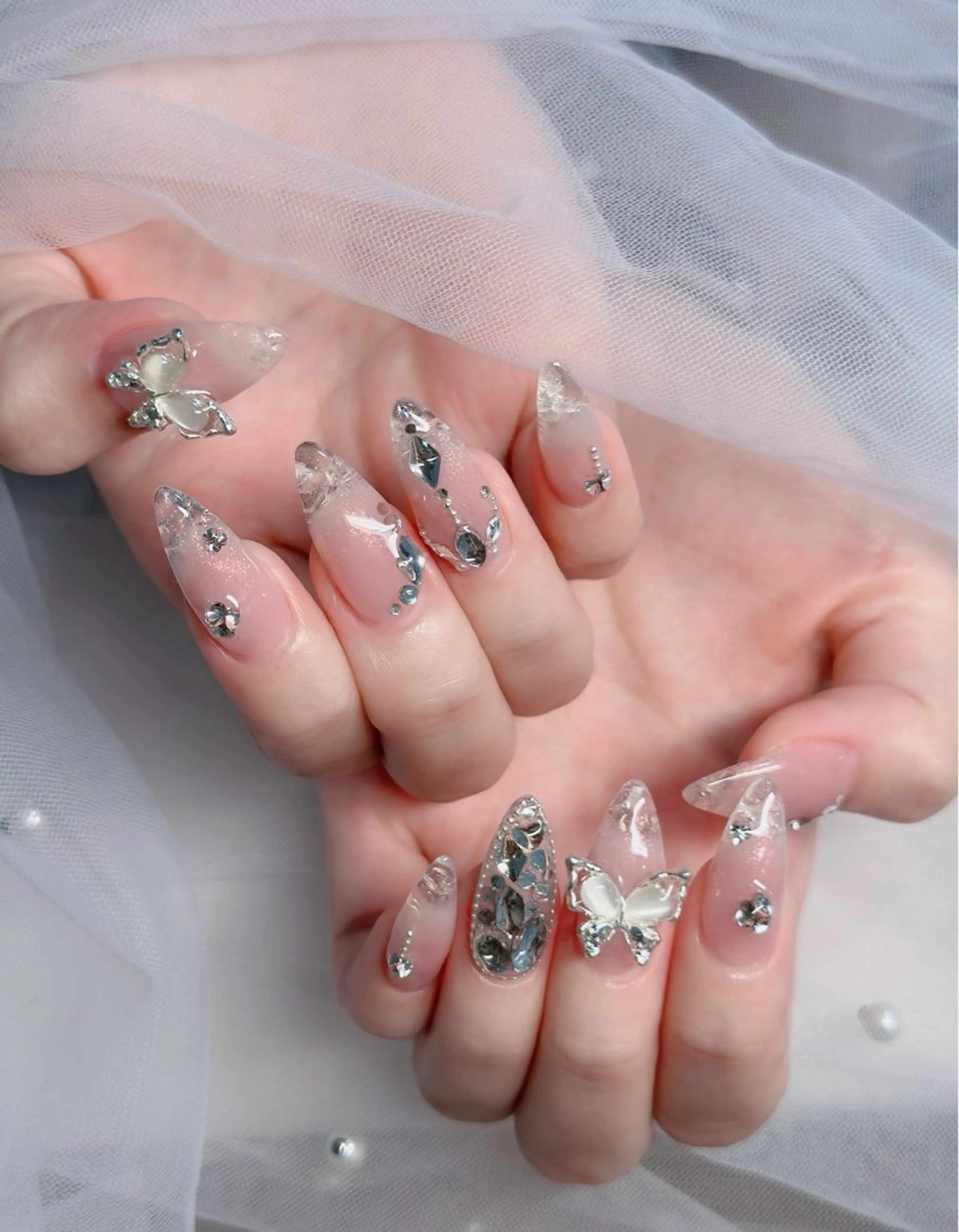 ネイル フレンチネイル ジェルネイル ガラスフレンチ ハロウィン ハート H.baby Nail Salonのネイルデザイン