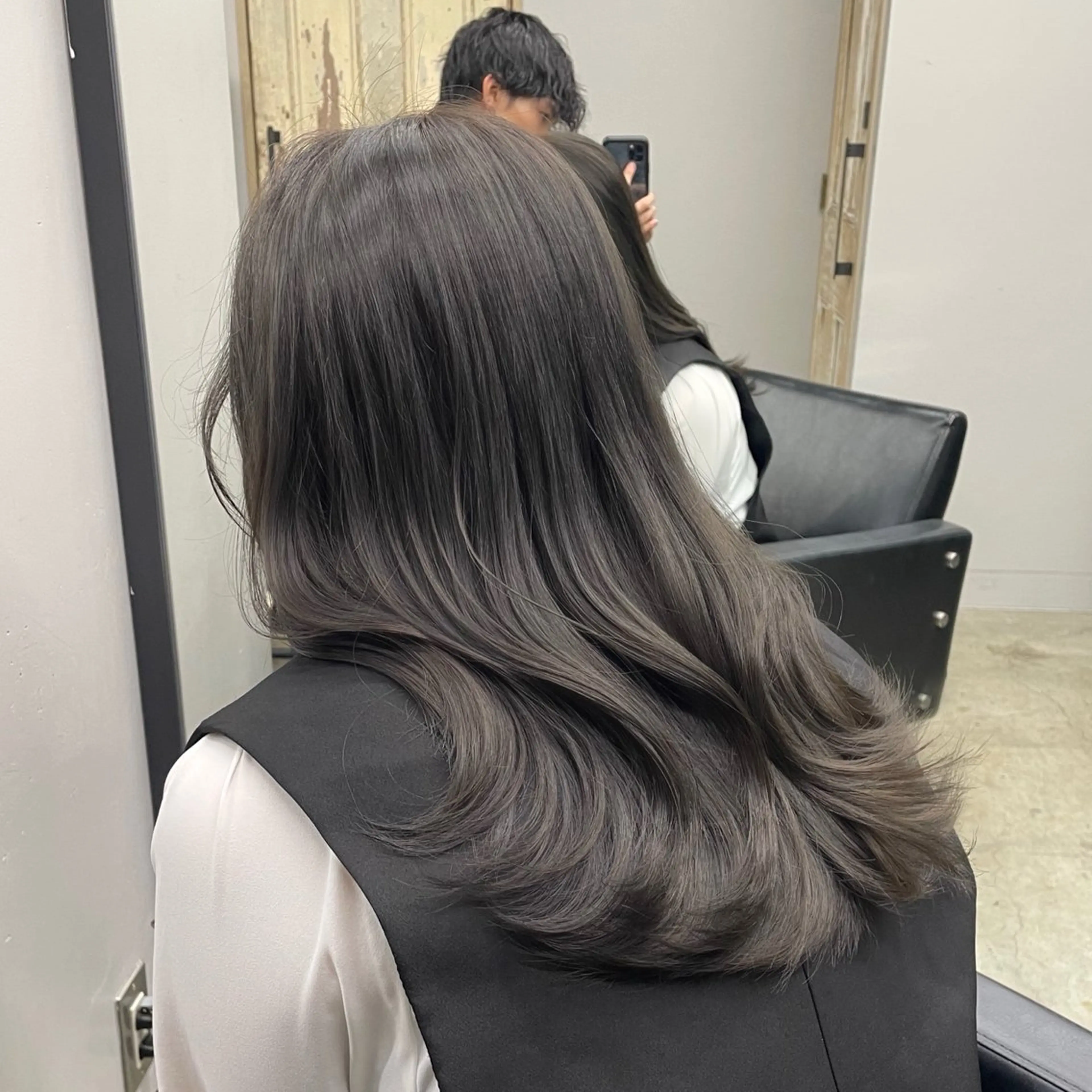 ロング カラー カット ヘアカラー トリートメント ヘアセット 新宿/韓国ヘア/ 髪質改善ストレートのヘアスタイル