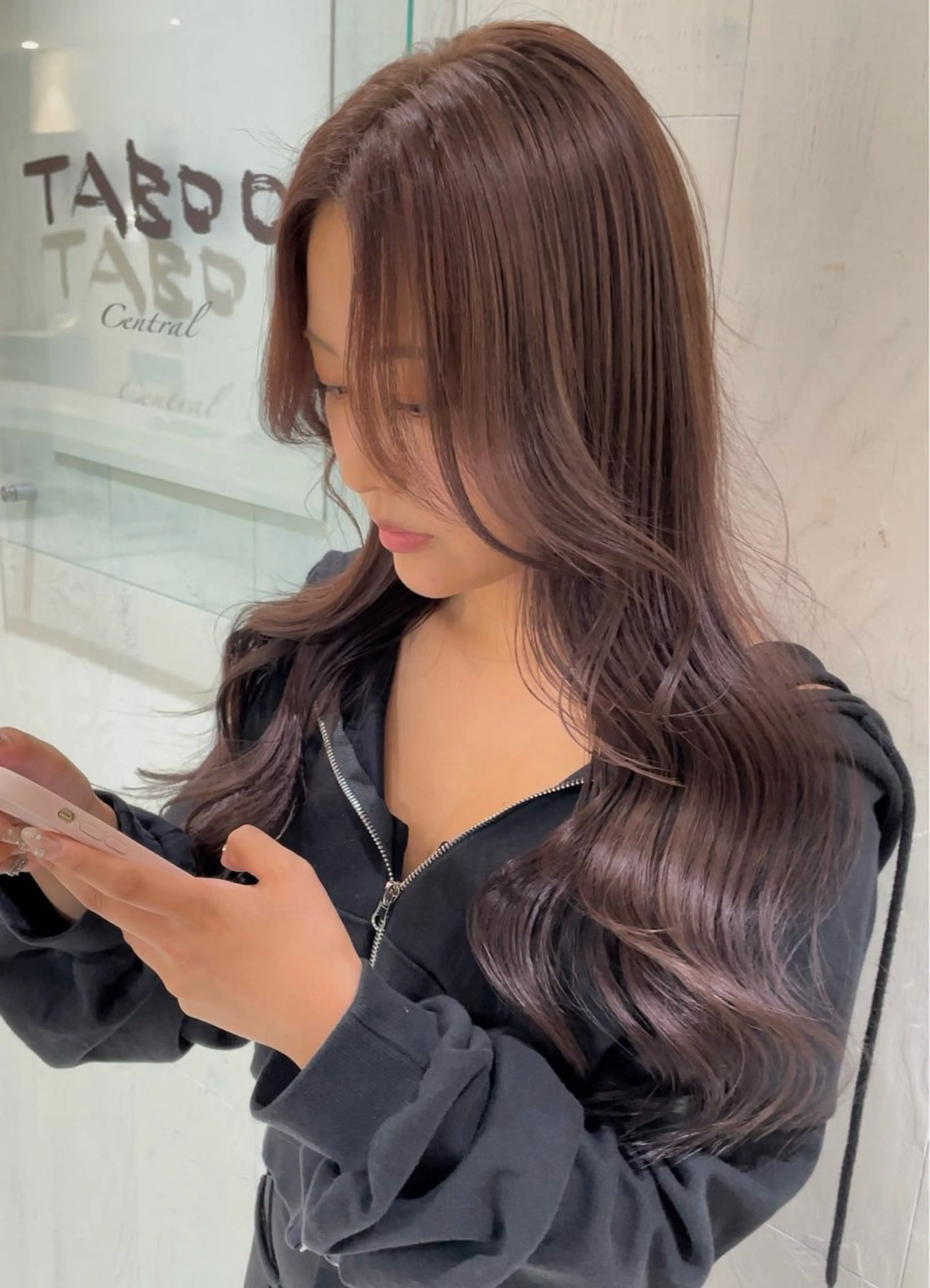 ロング カラー ロングレイヤー 顔まわりレイヤー 顔周りカット レイヤーカット ロング カット ヘアカラー トリートメント 河合秀明/ショート /ボブ/レイヤーのヘアスタイル