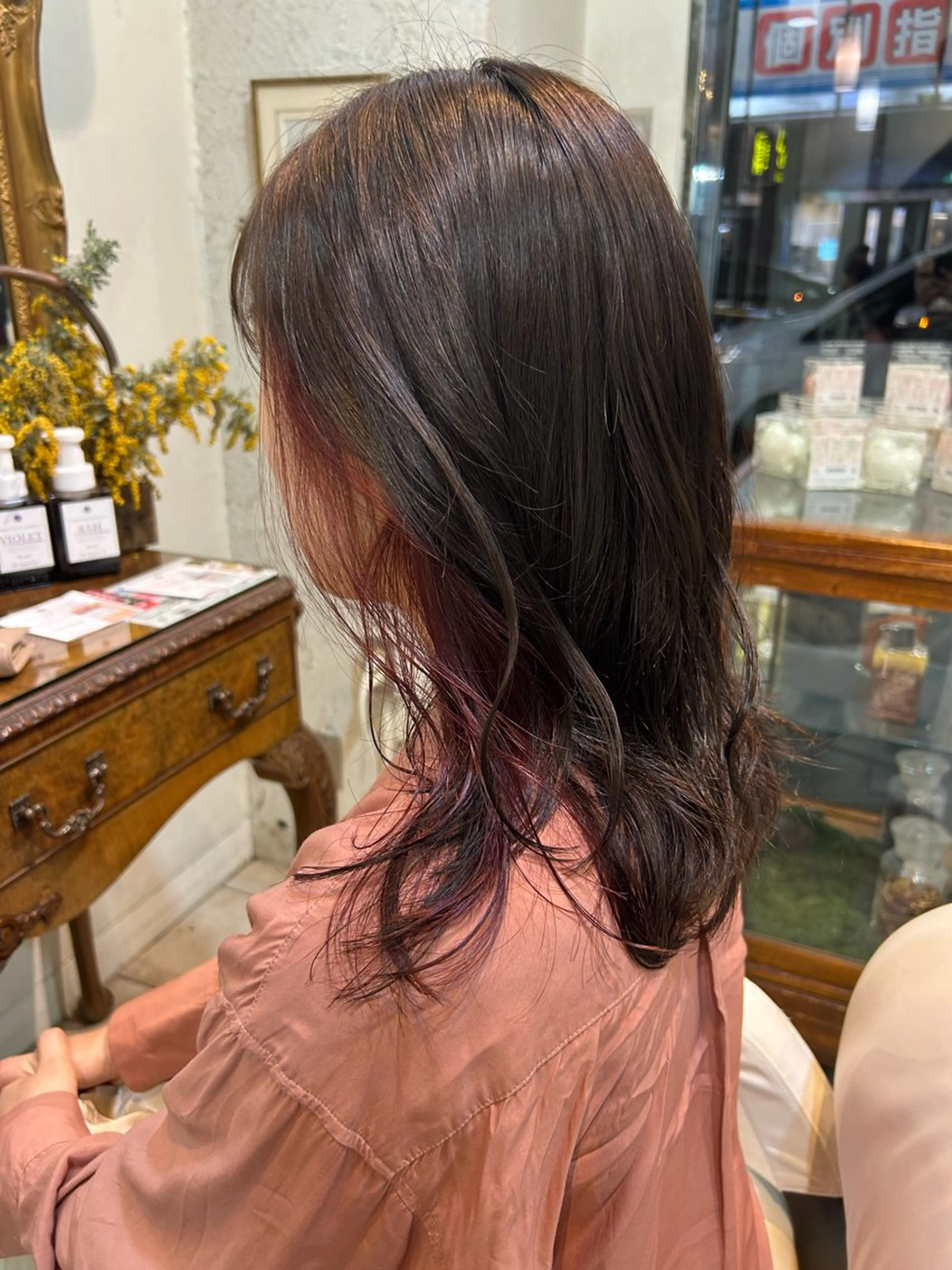 カラー イヤリングカラー ピンクカラー オブヘア鷺沼所属・立石 タテイシのヘアスタイル