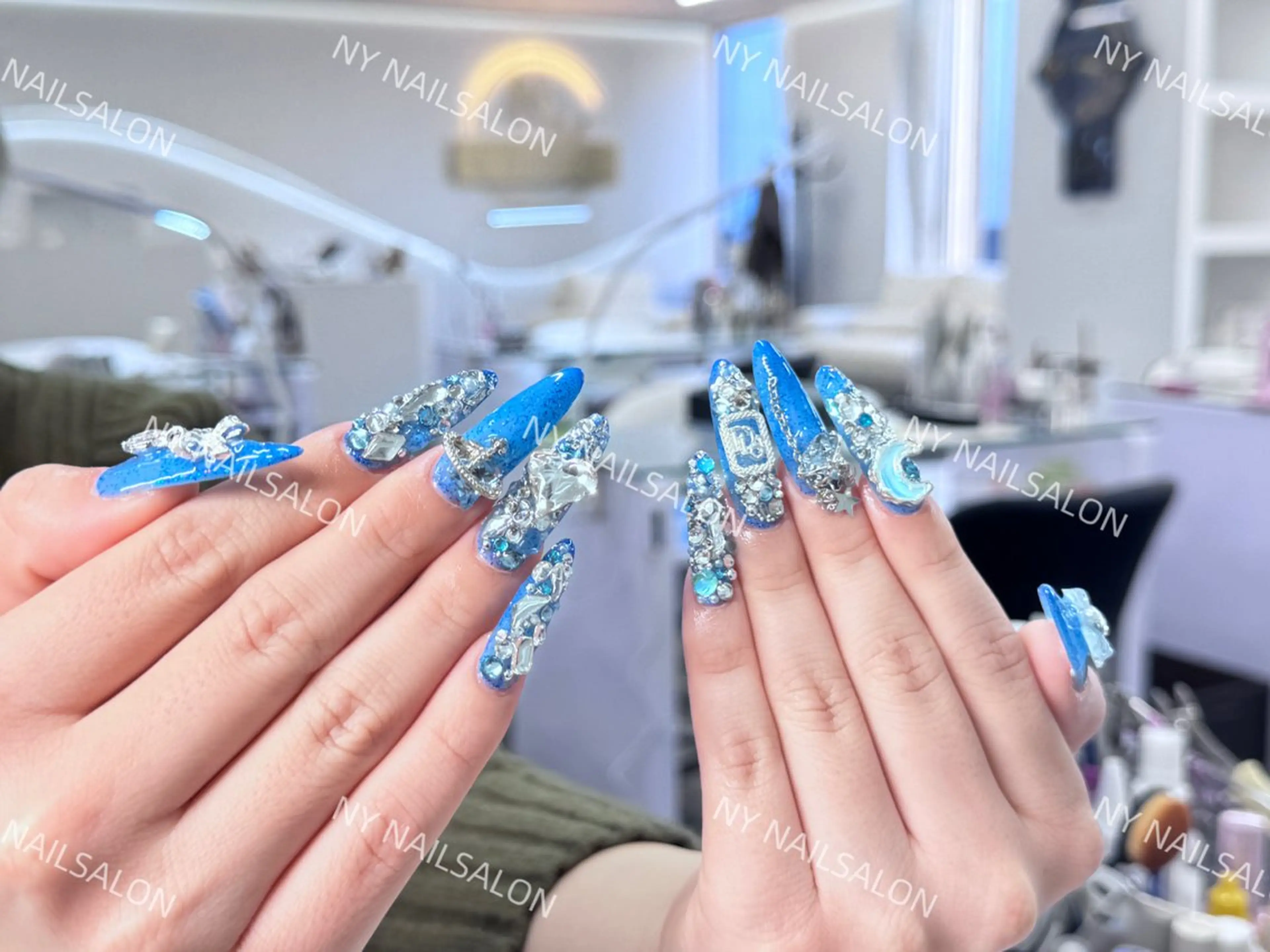 ネイル 長さ出し フットネイル フレンチネイル ジェルネイル ガーリー ハンドネイル NYネイルサロン　千葉中央店所属・NYネイルサロン 千葉中央店のネイルデザイン