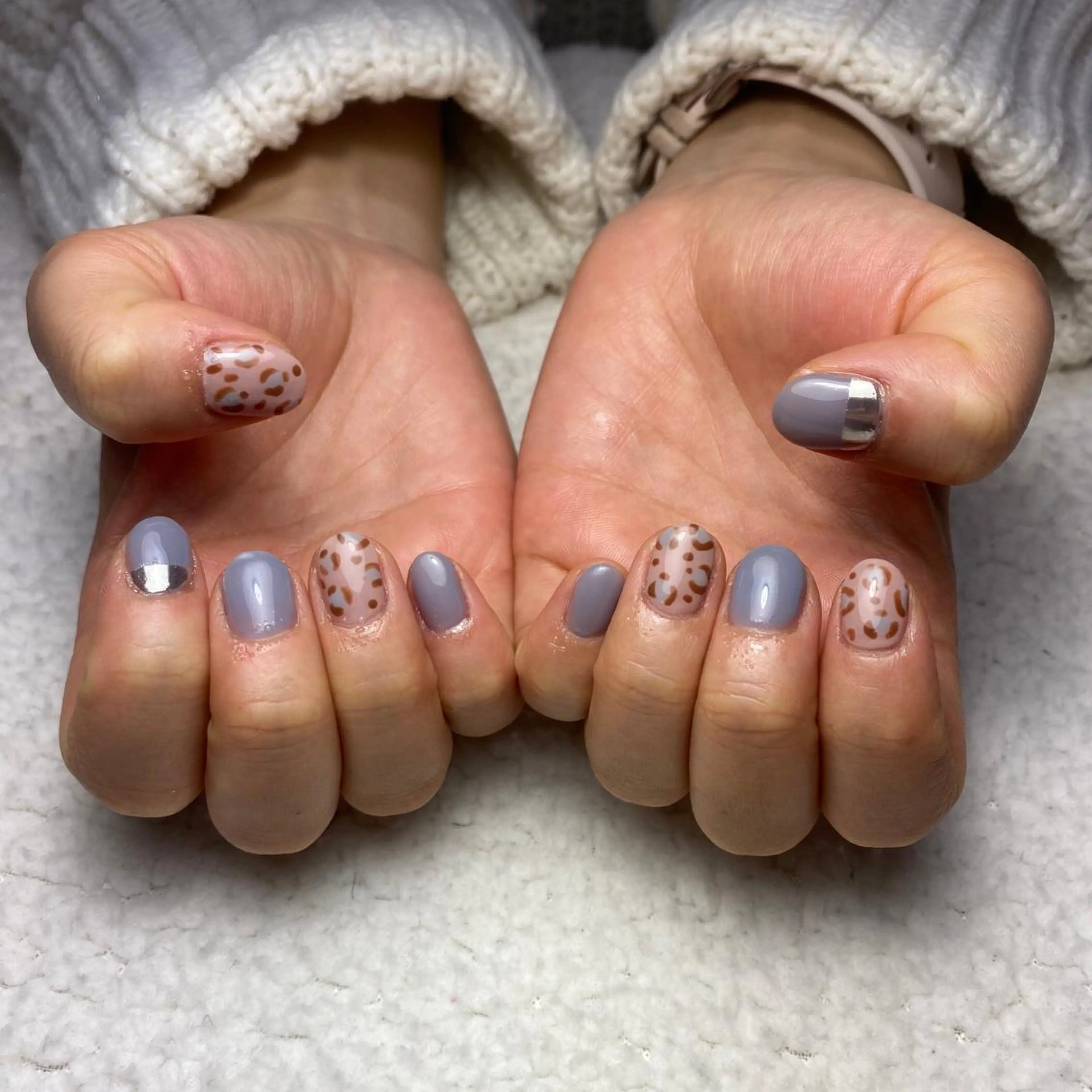 ネイル アニマル柄 ブルー ミラーネイル ハンドネイル COCO+所属・COCO +のエステ・リラクイメージ