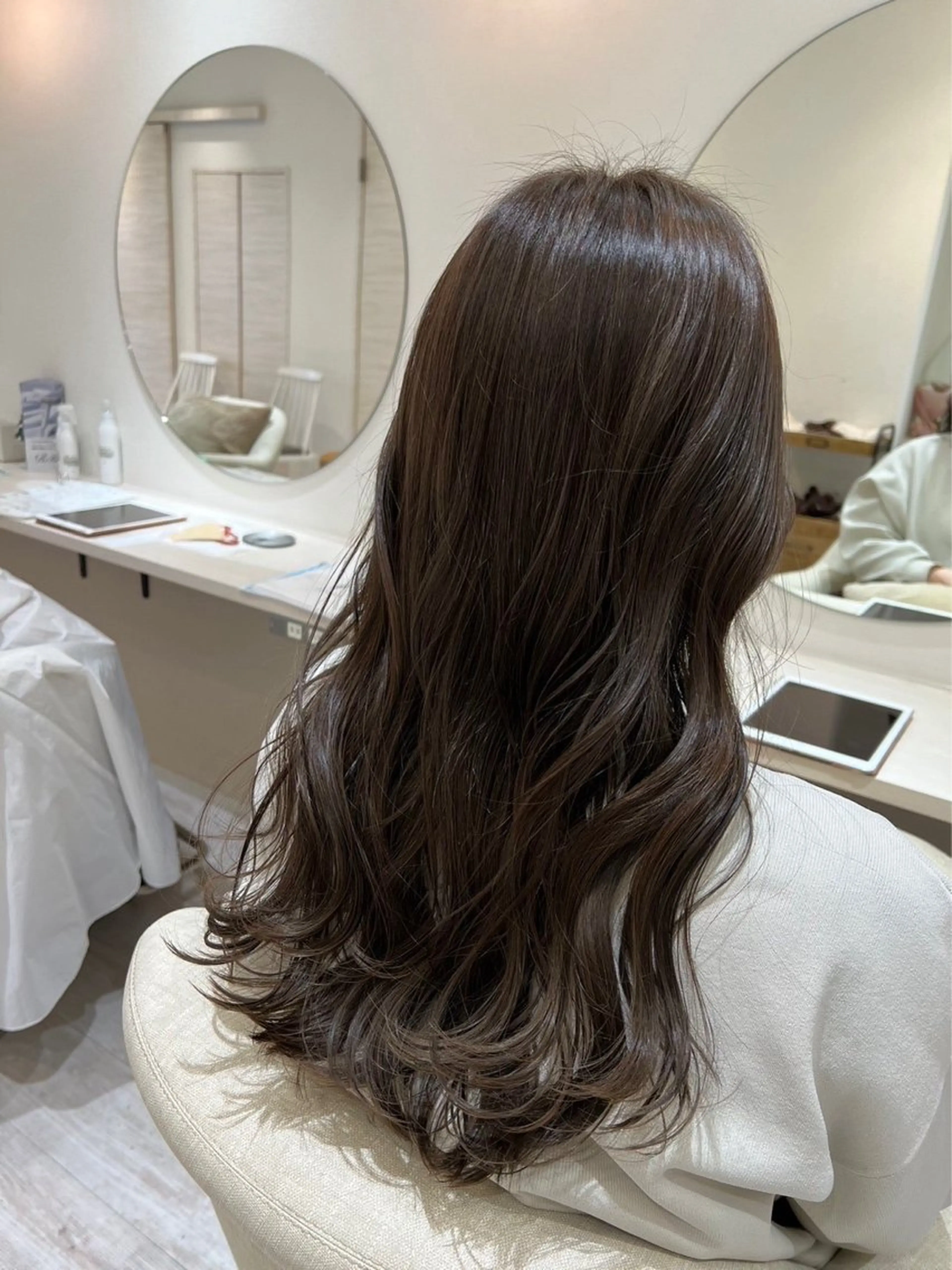 ロング FERIA かりんのヘアスタイル