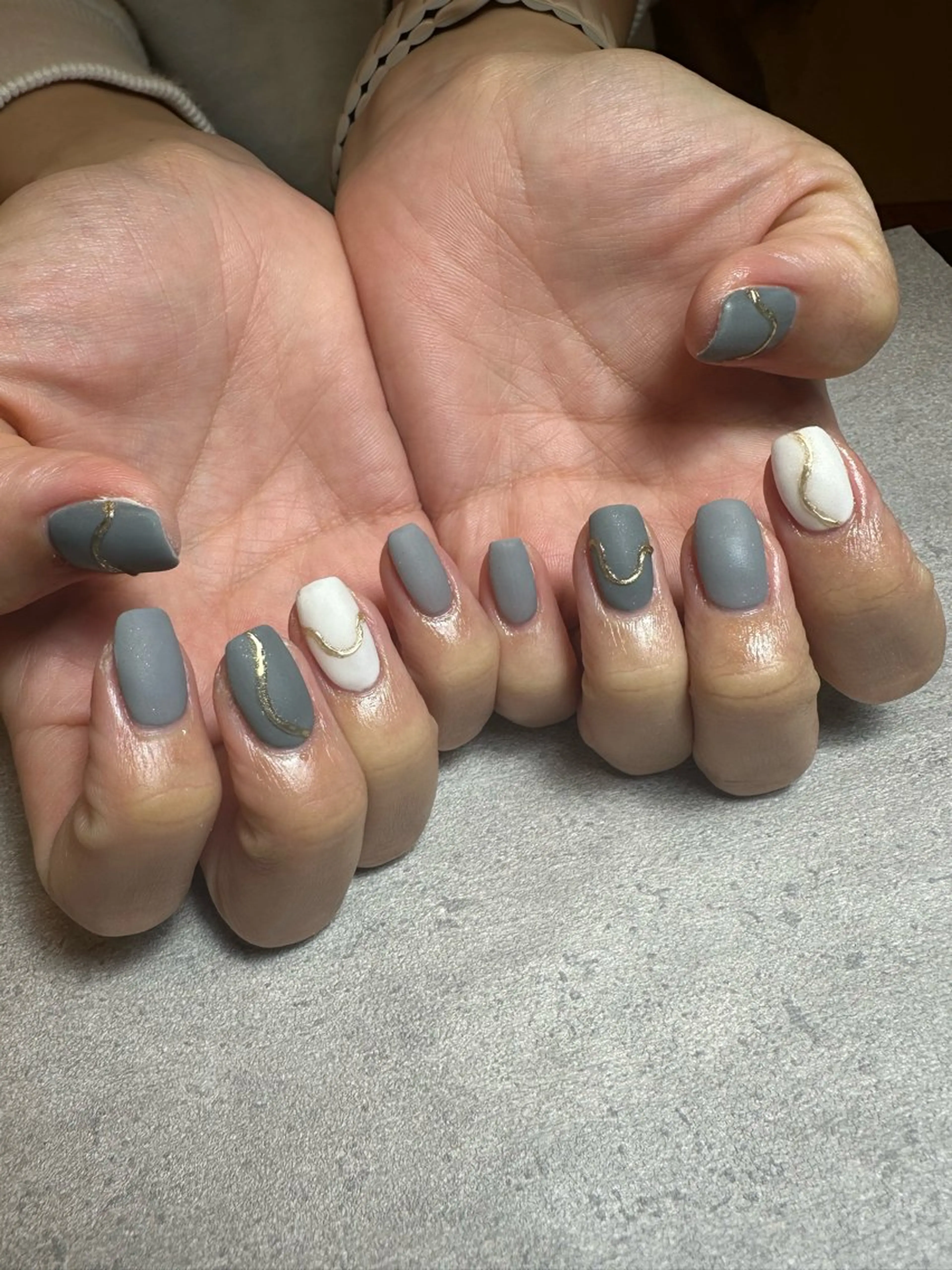 ネイル フットネイル ニュアンスネイル シンプルネイル nailroom Anmie.のネイルデザイン