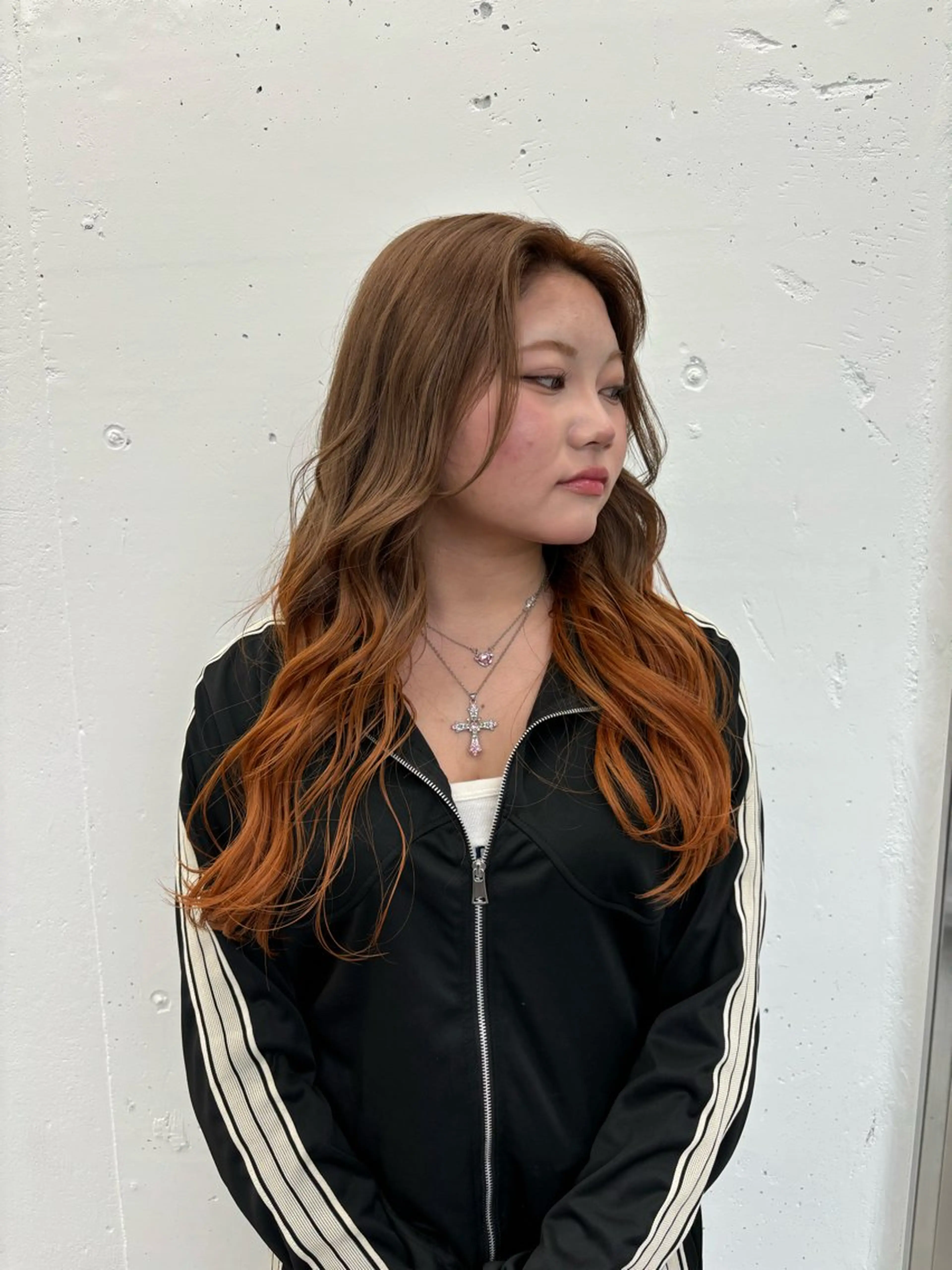 ロング カラー ヘアアレンジ デザインカラー オレンジ ヘアカラー 夕羽夢🍓矢場/ 透明感カラーのヘアスタイル