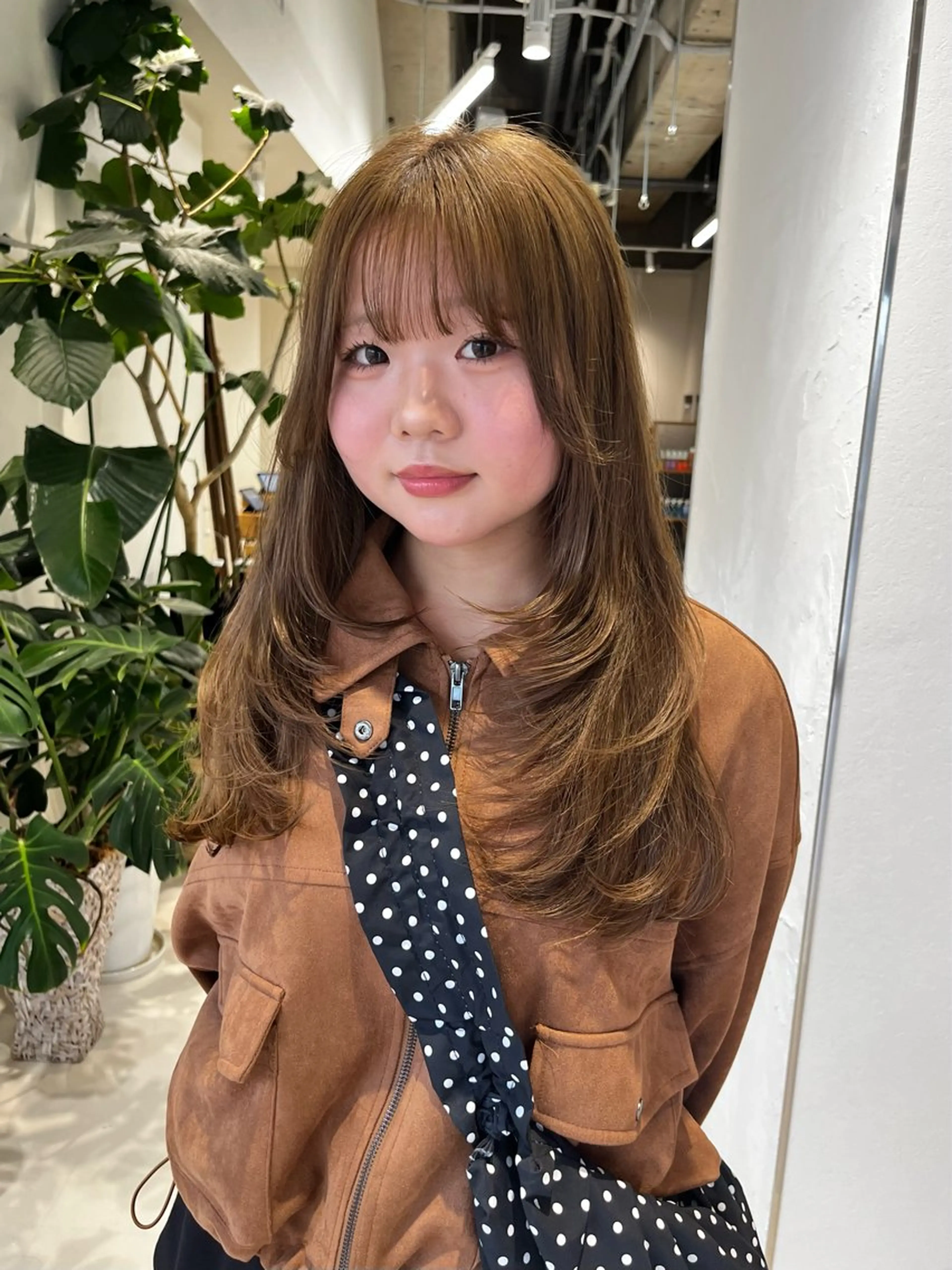 セミロング カラー ブラウンカラー レイヤーカット カット ヘアカラー トリートメント レイヤーカット/ブラ ウンカラー/河野凜のヘアスタイル