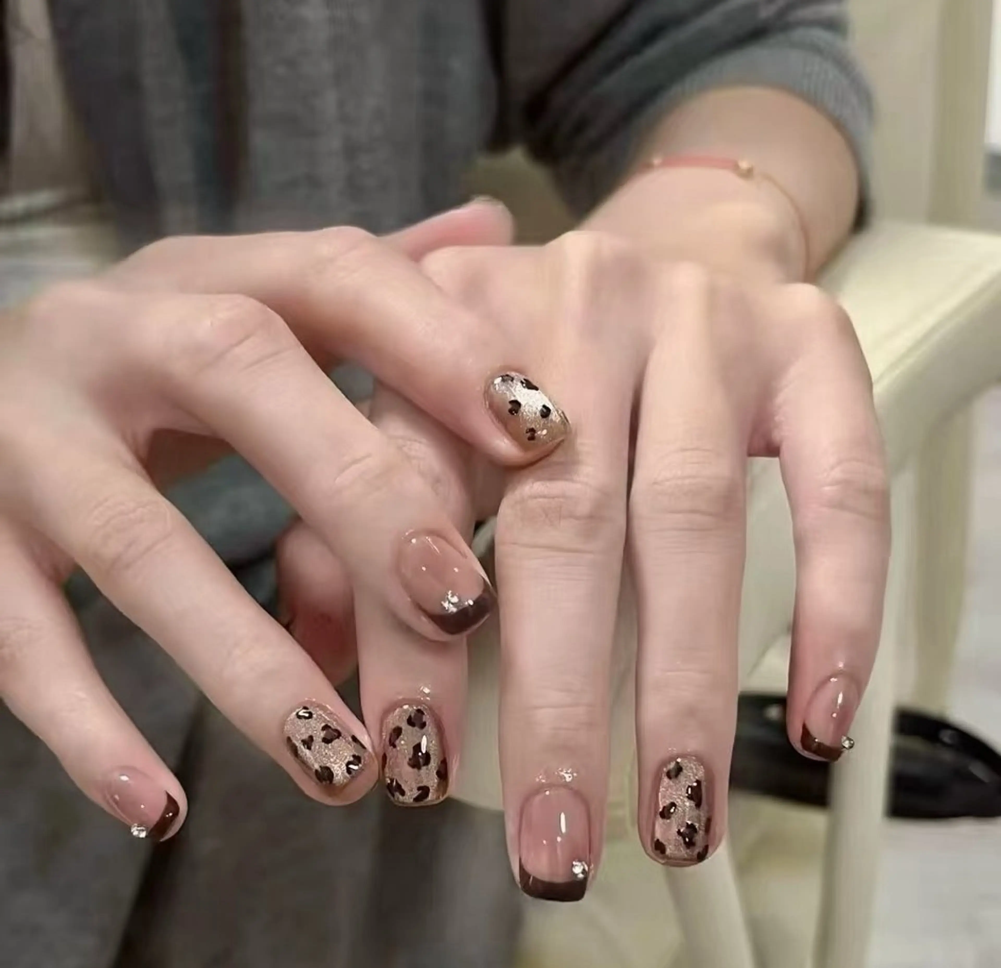 ネイル オーロラネイル フラワーネイル フットネイル フレンチネイル ジェルネイル ハンドネイル 長さだし専門 ありさのネイルデザイン