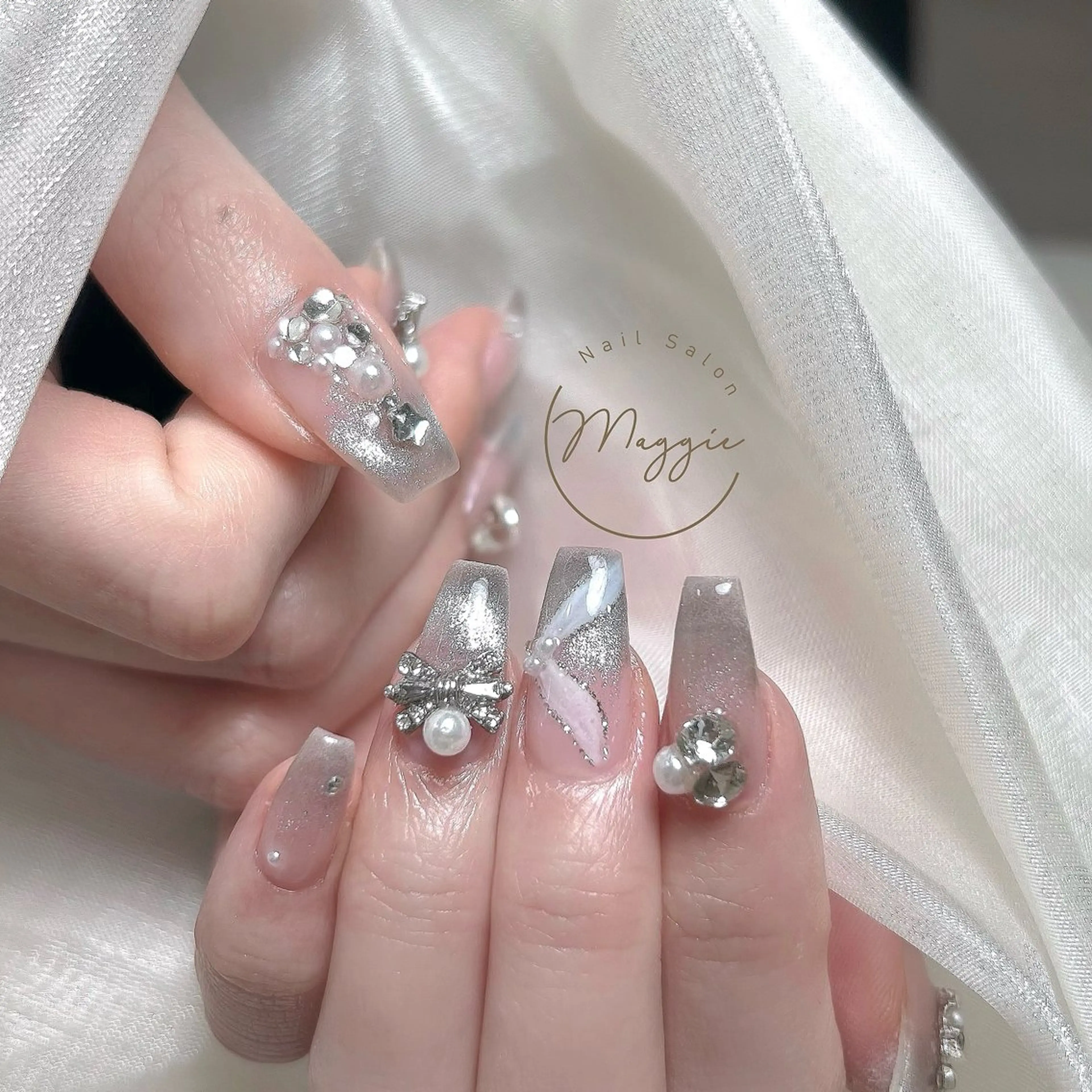 ネイル Maggie Nail🦩のネイルデザイン