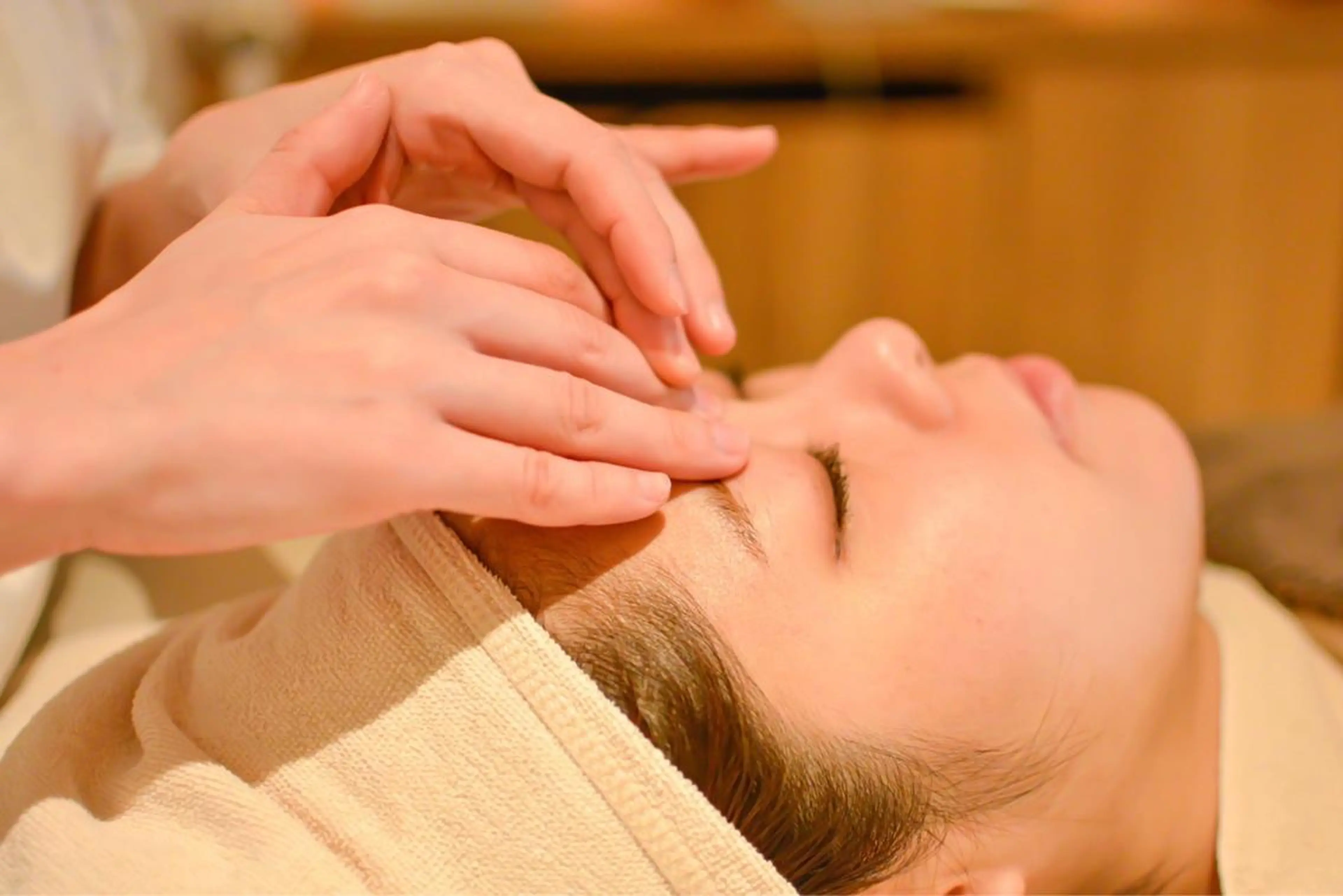 【平日16時までの来店限定🉐✨】むくみ解消フェイシャルマッサージ＋EMSの写真