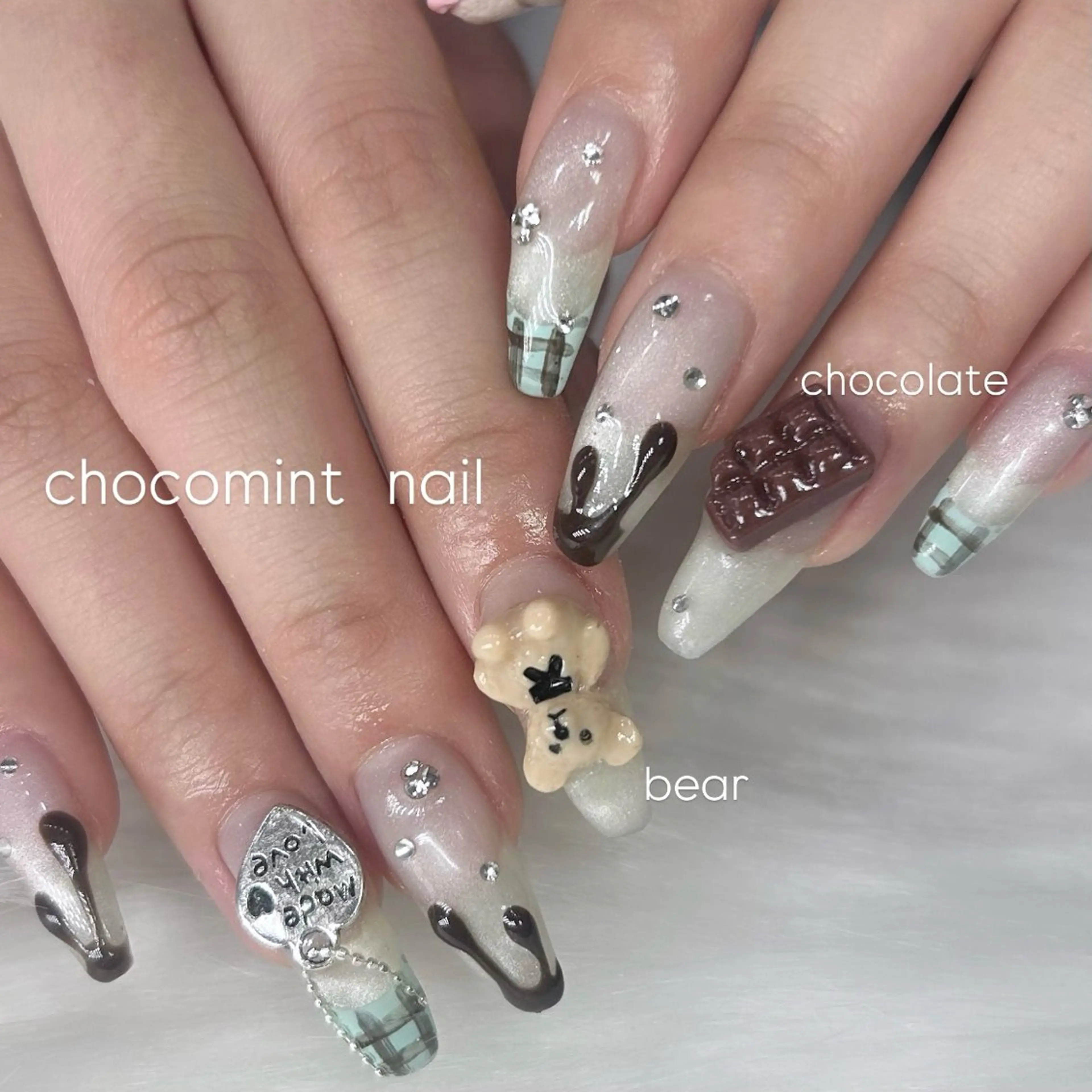 ネイル Two YUZUKIのネイルデザイン