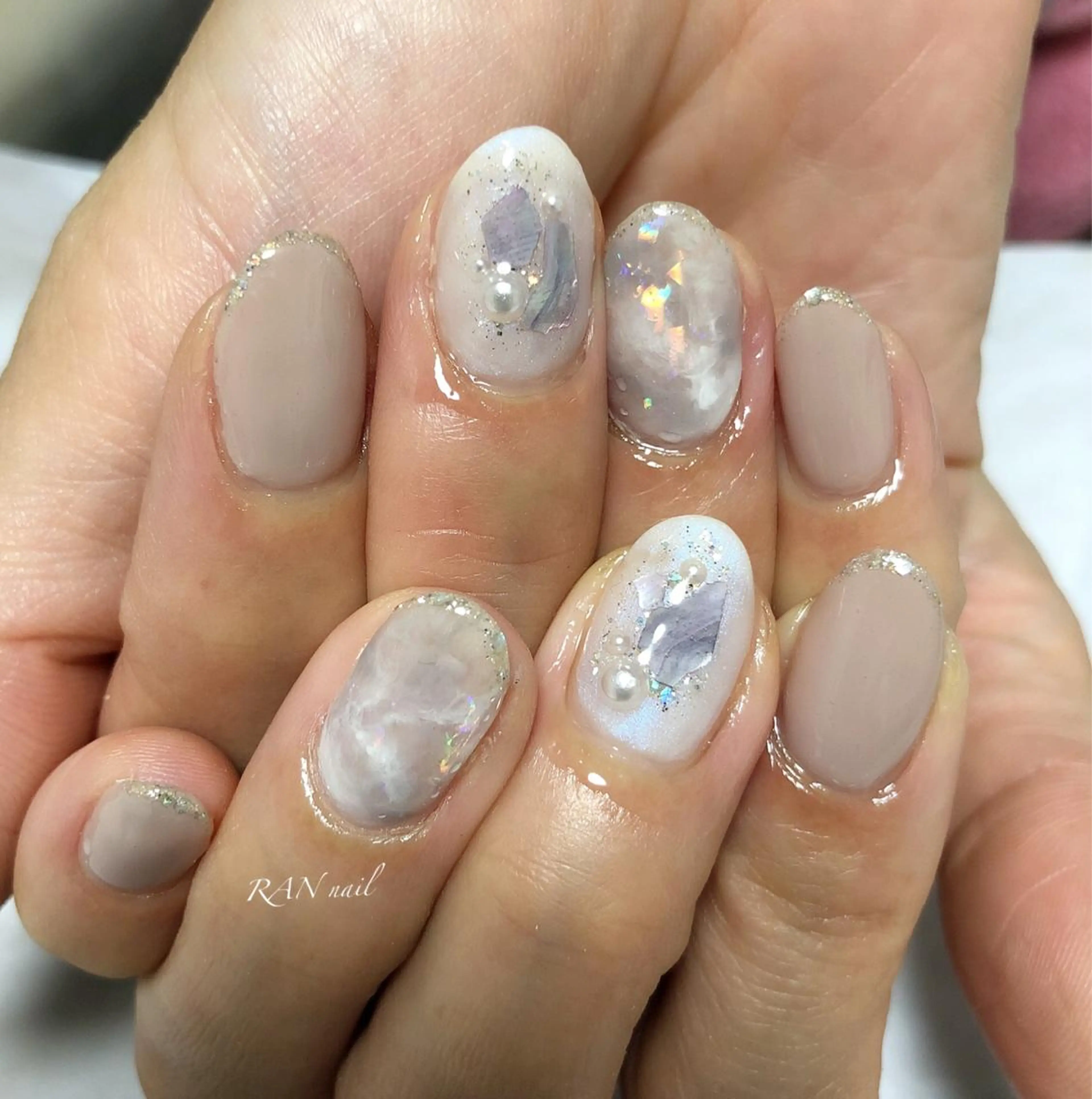 ネイル フットネイル キラキラネイル オフィスネイル 春ネイル 夏ネイル ハンドネイル フットネイル RAN nail 〜ランネイル〜所属・RAN nailのネイルデザイン