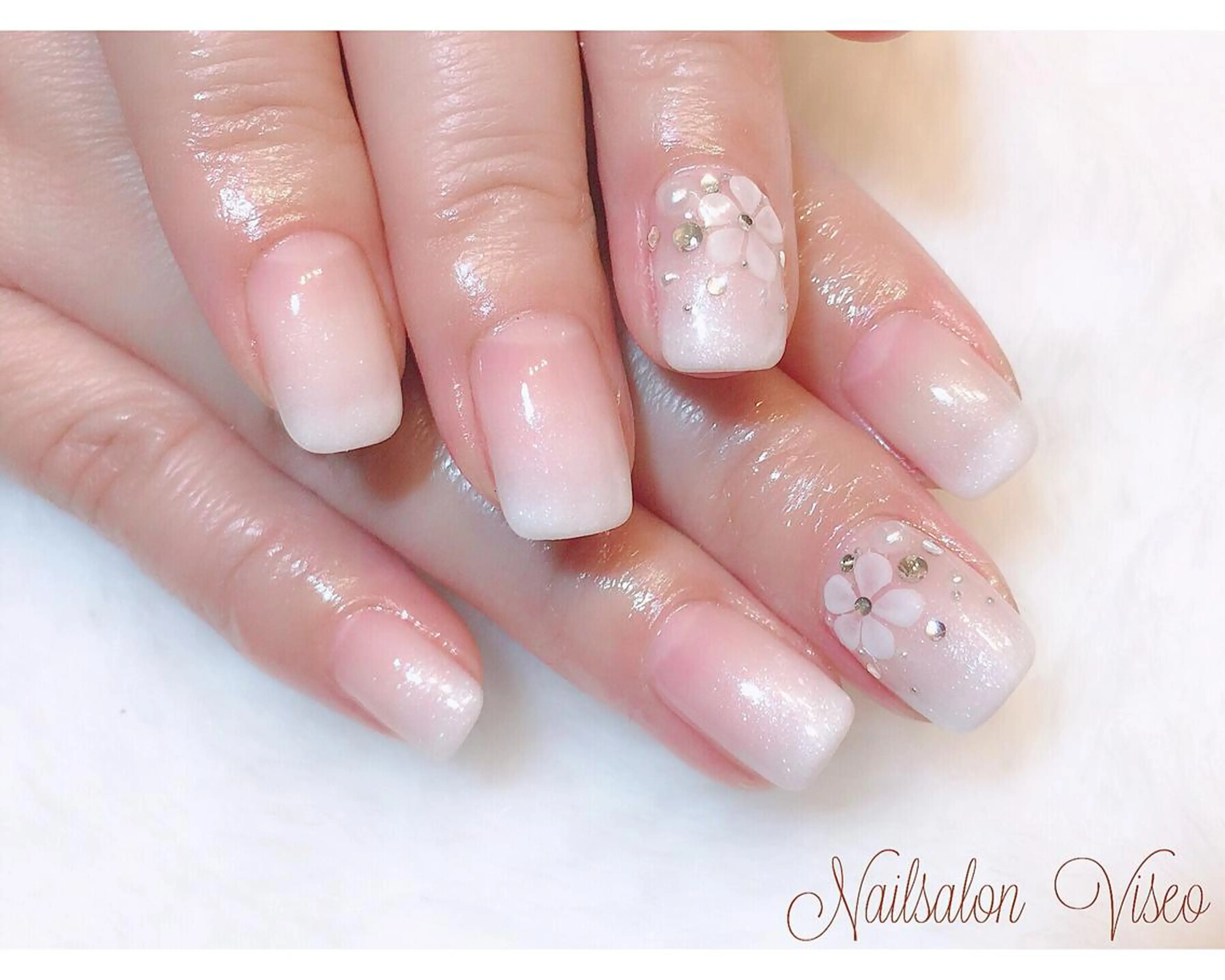 ネイル Viseo《6週間 長持ちパラジェル》のネイルデザイン