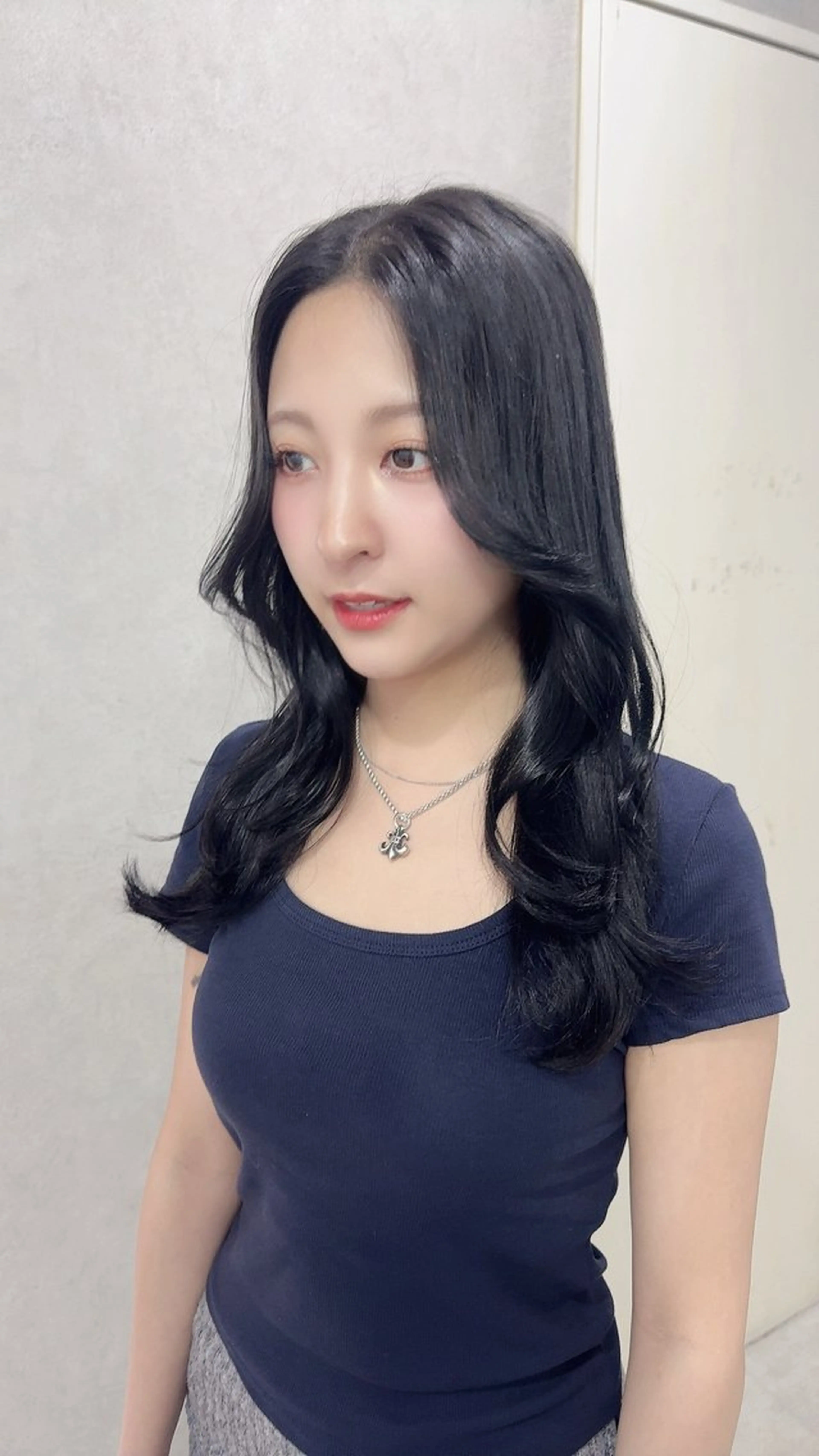 ロング カラー アッシュ アッシュブラウン ベージュカラー 黒髪 ブリーチ ヘアカラー トリートメント 赤み無し柔らかカラー 【梅田】madokaのヘアスタイル