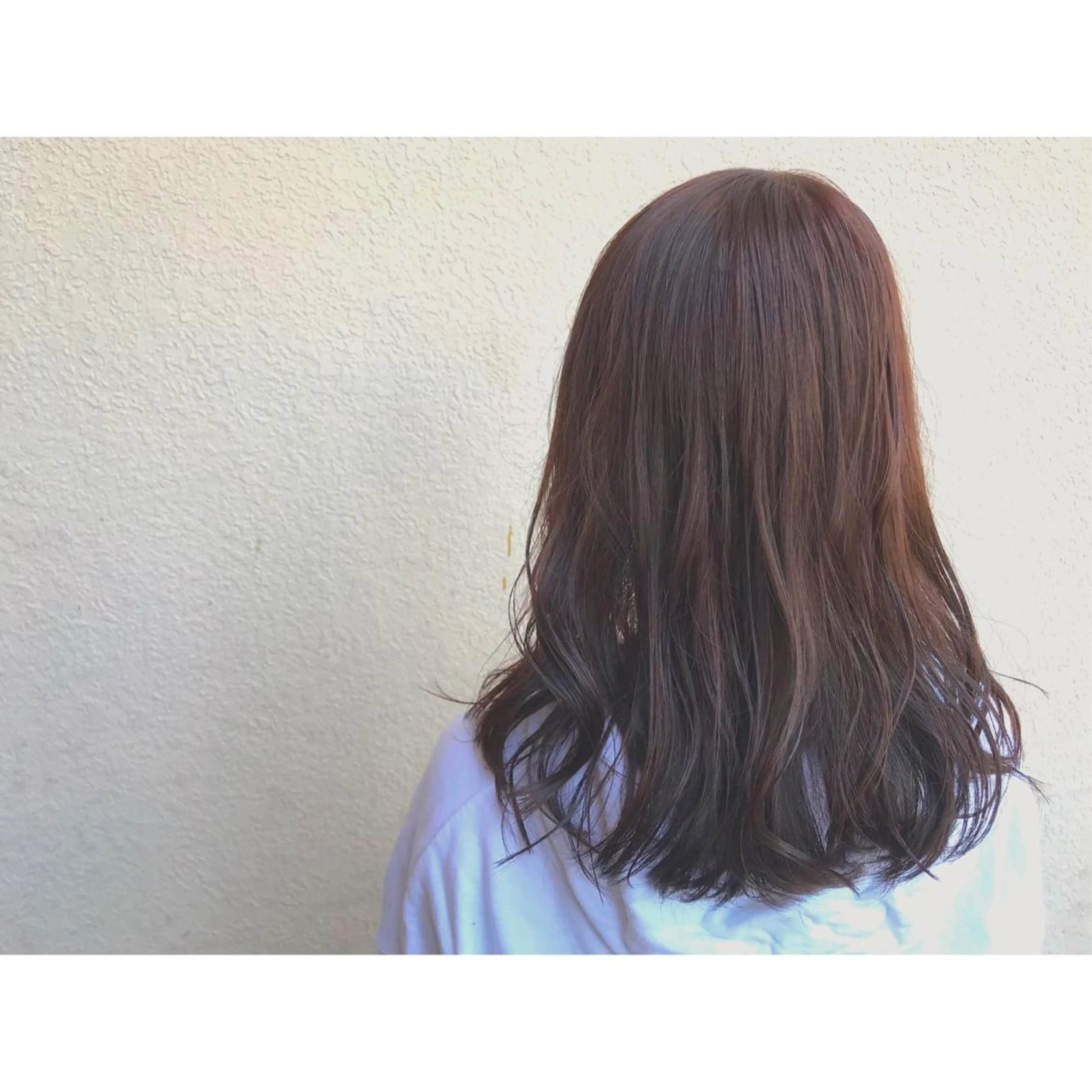 セミロング カラー ボルドーカラー レッドカラー なかにし まゆみのヘアスタイル