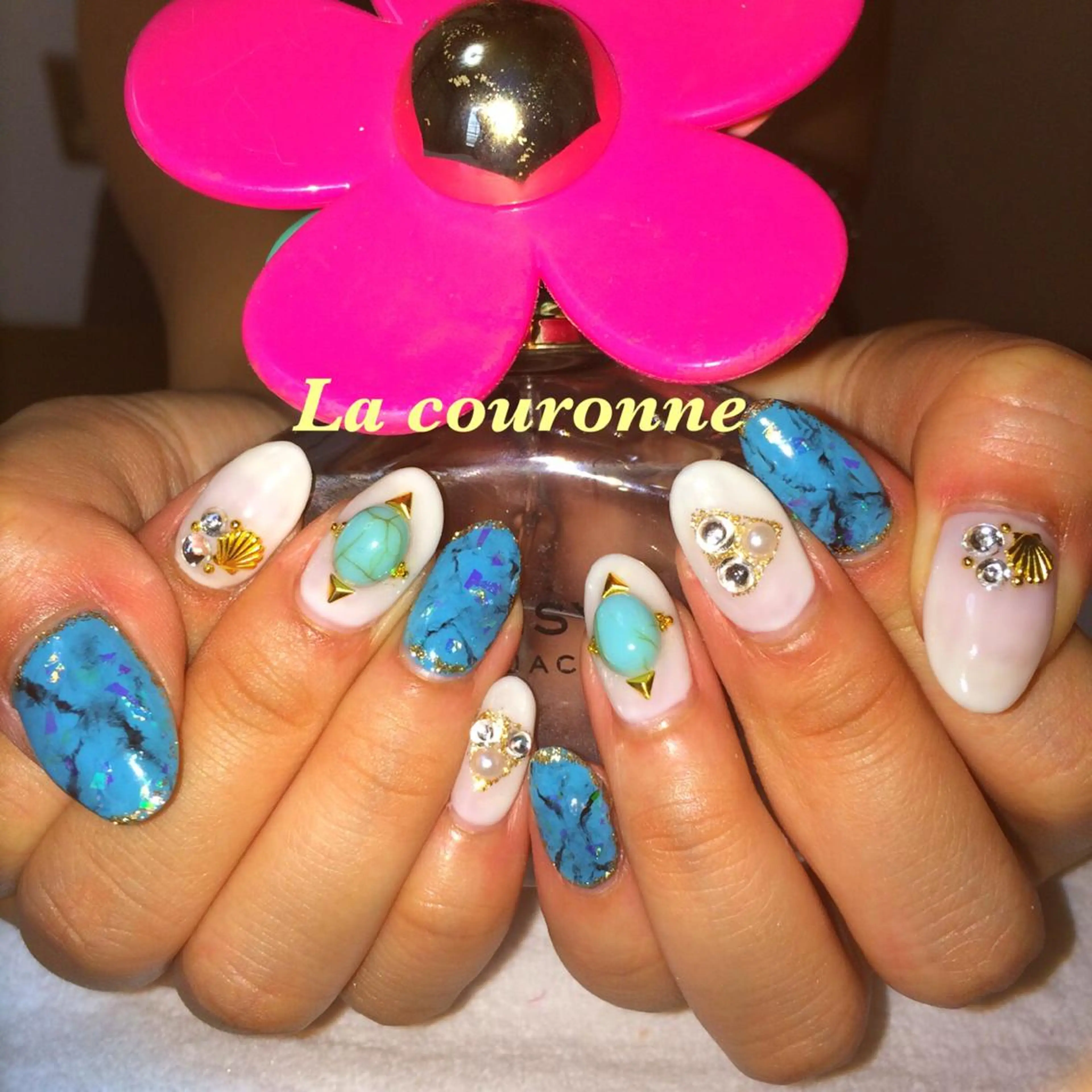 ネイル Lacouronne NATSUMIのネイルデザイン