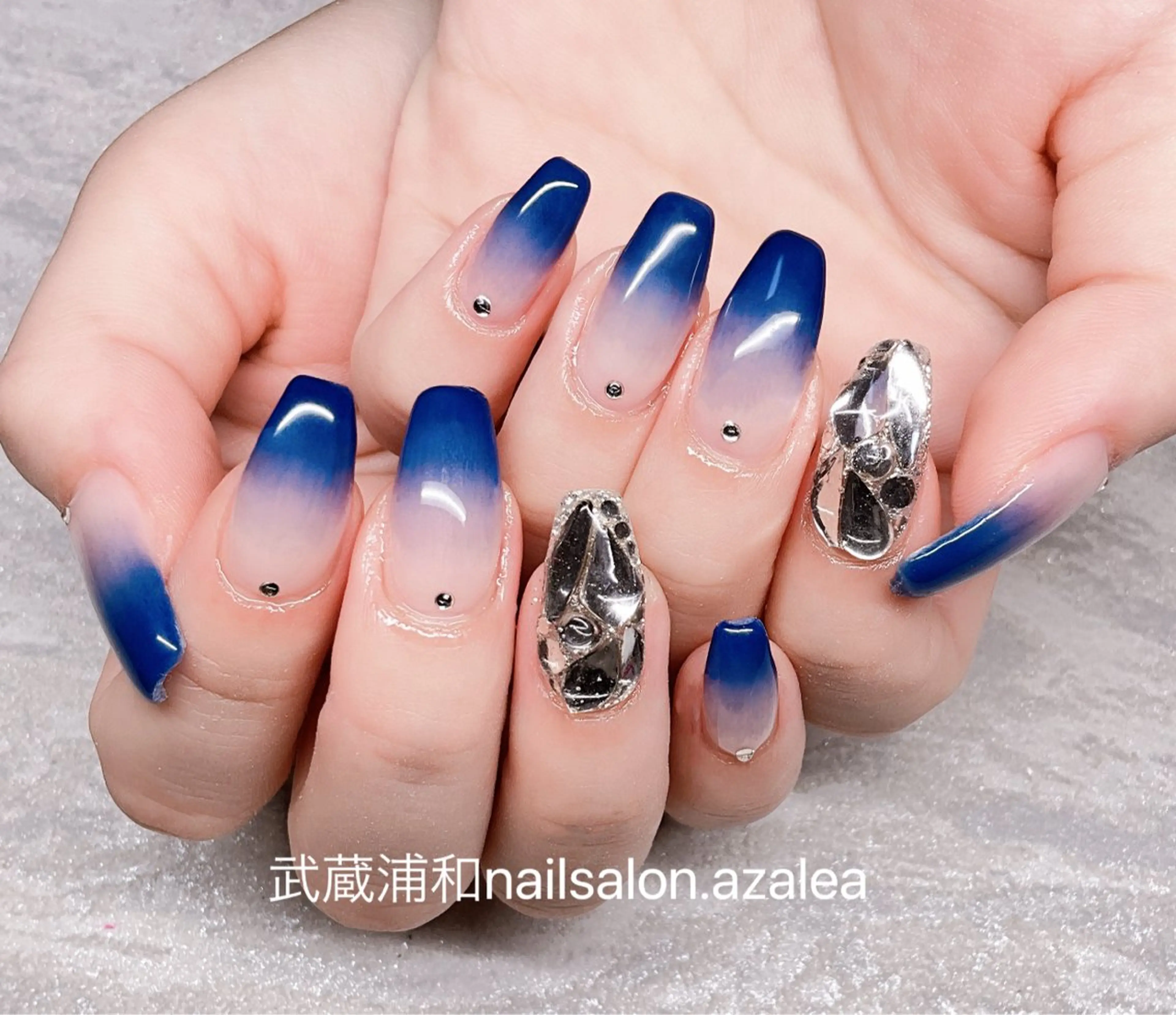 ネイル ハンドネイル R inのネイルデザイン