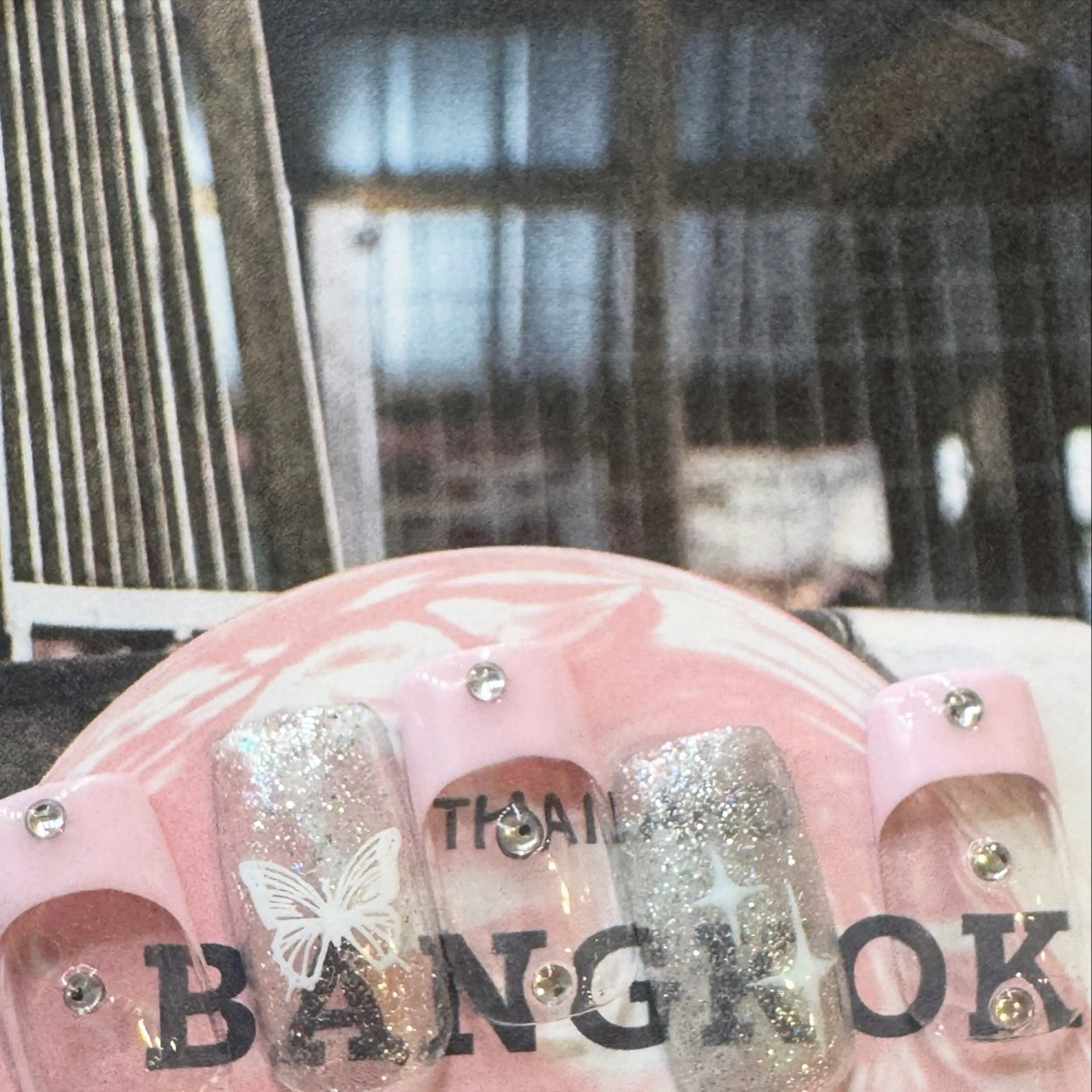 ネイル 氷ネイル・うるうるネイル キラキラネイル 韓国ネイル ニュアンスネイル ピンク オフのみ(ネイル) Pins16所属・Hi-Ko 🍒のネイルデザイン