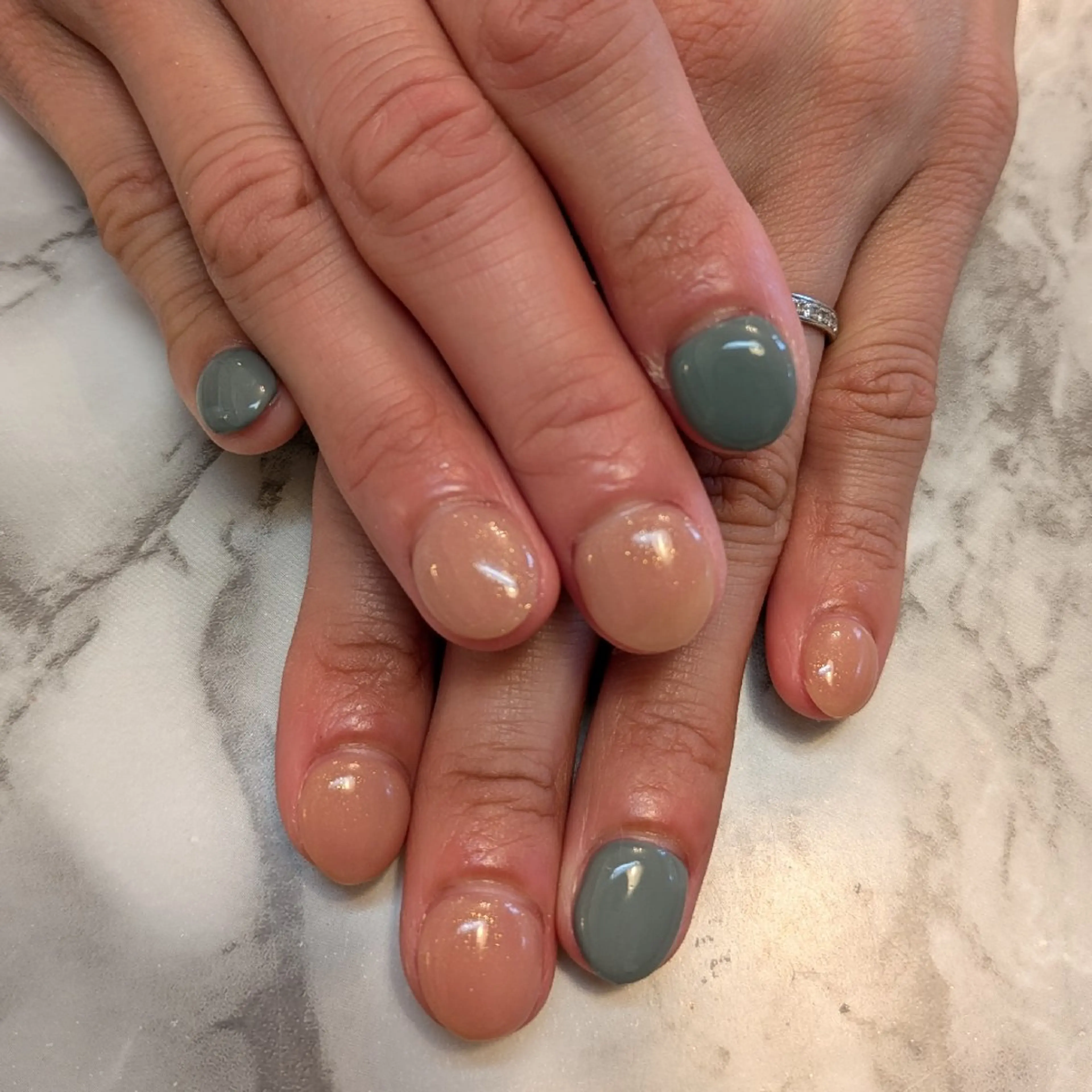 ネイル シンプルネイル ジェヌインネイル 河内のネイルデザイン