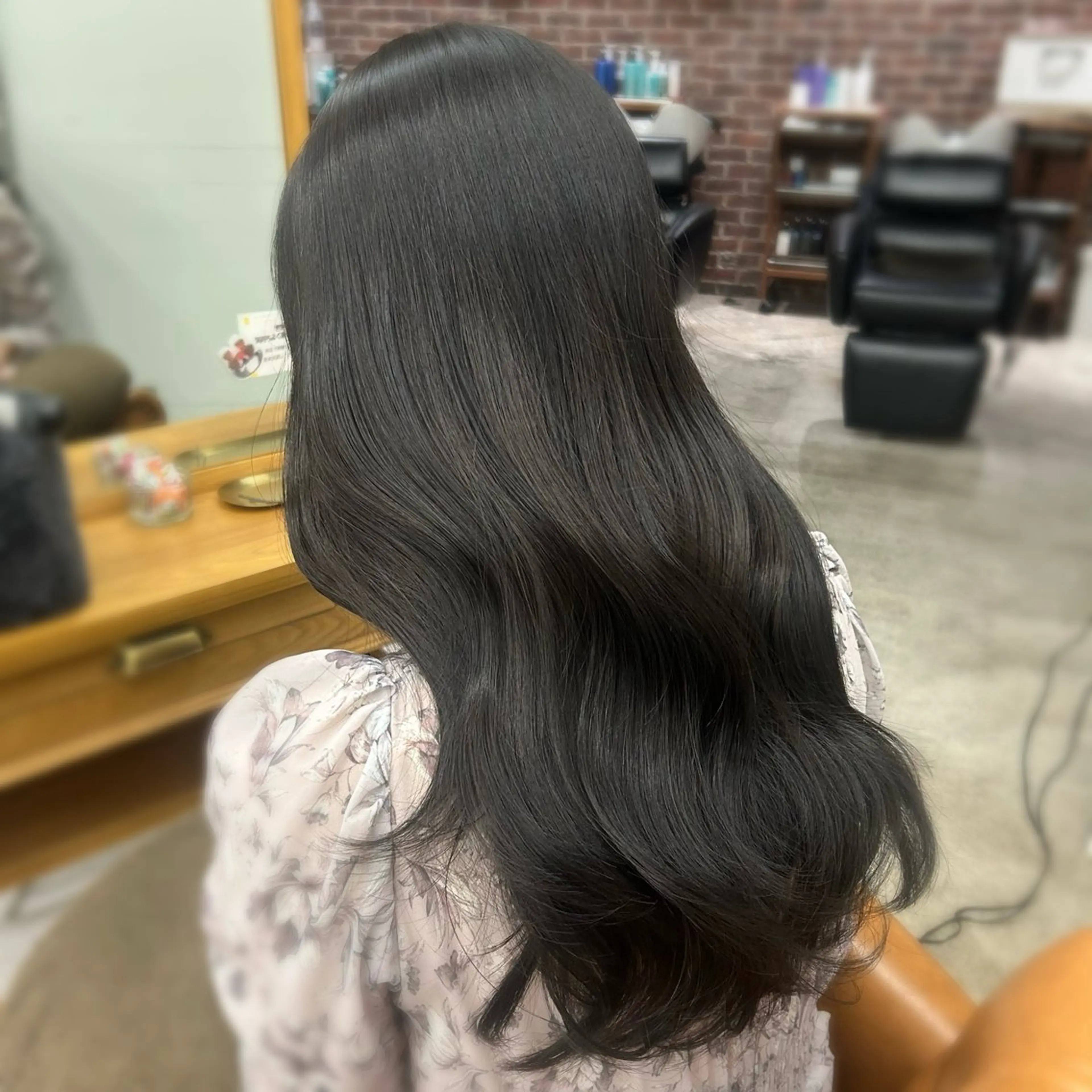 ロング カラー オリーブカラー ヘアカラー トリートメント 山野愛子美容室銀座店所属・🌼髪質改善/透明感 艶髪タケドミのヘアスタイル