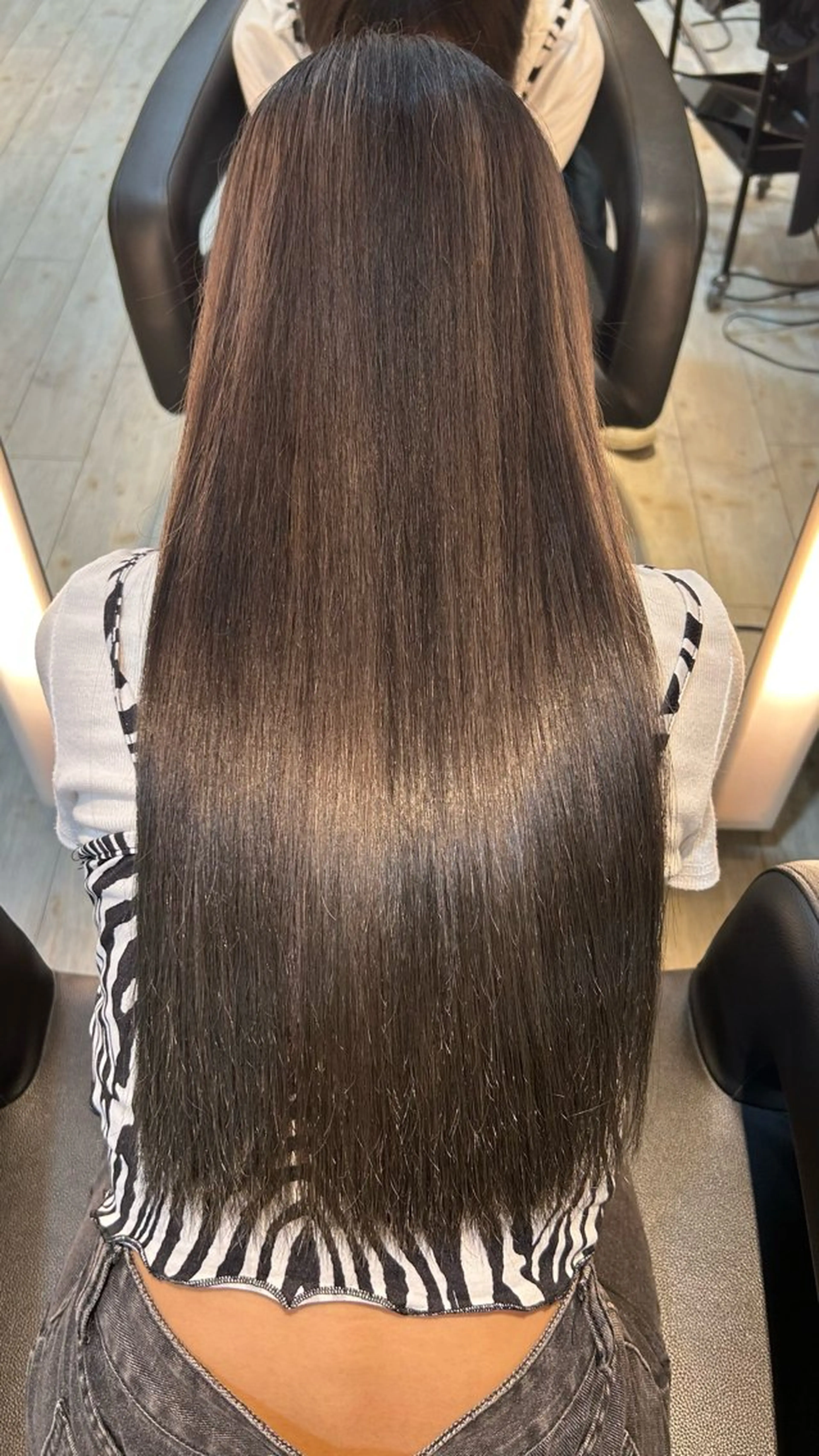 ロング カラー ブリーチ ラベンダーカラー ラベンダーグレー カット ヘアカラー トリートメント 有働由良／ハイトーン ／韓国メンズヘアのヘアスタイル