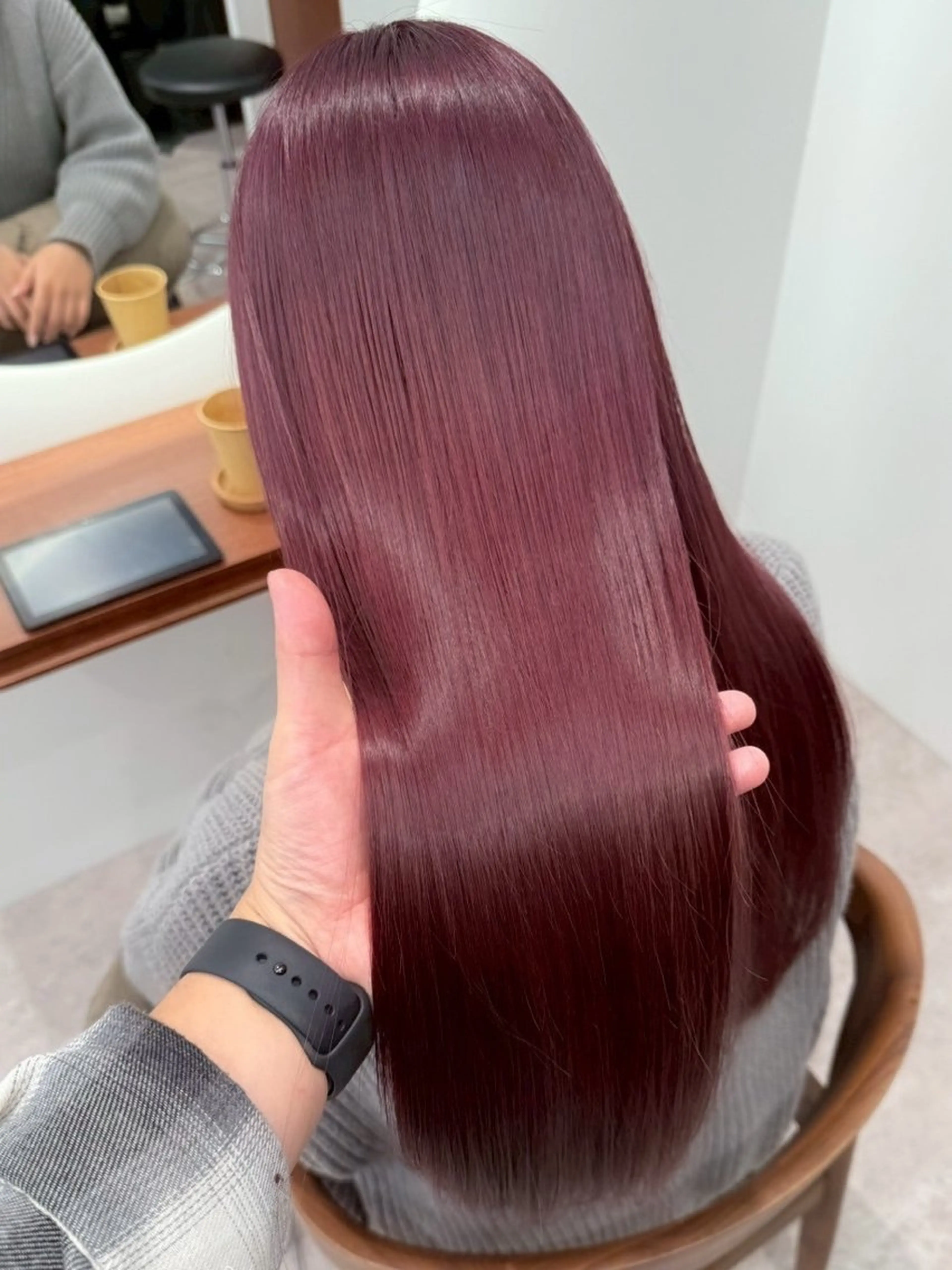 ロング カラー ヘアアレンジ ブリーチ ダブルカラー イヤリングカラー イルミナカラー ブリーチなしカラー 立川レイヤー 透明感カラーaoiのヘアスタイル