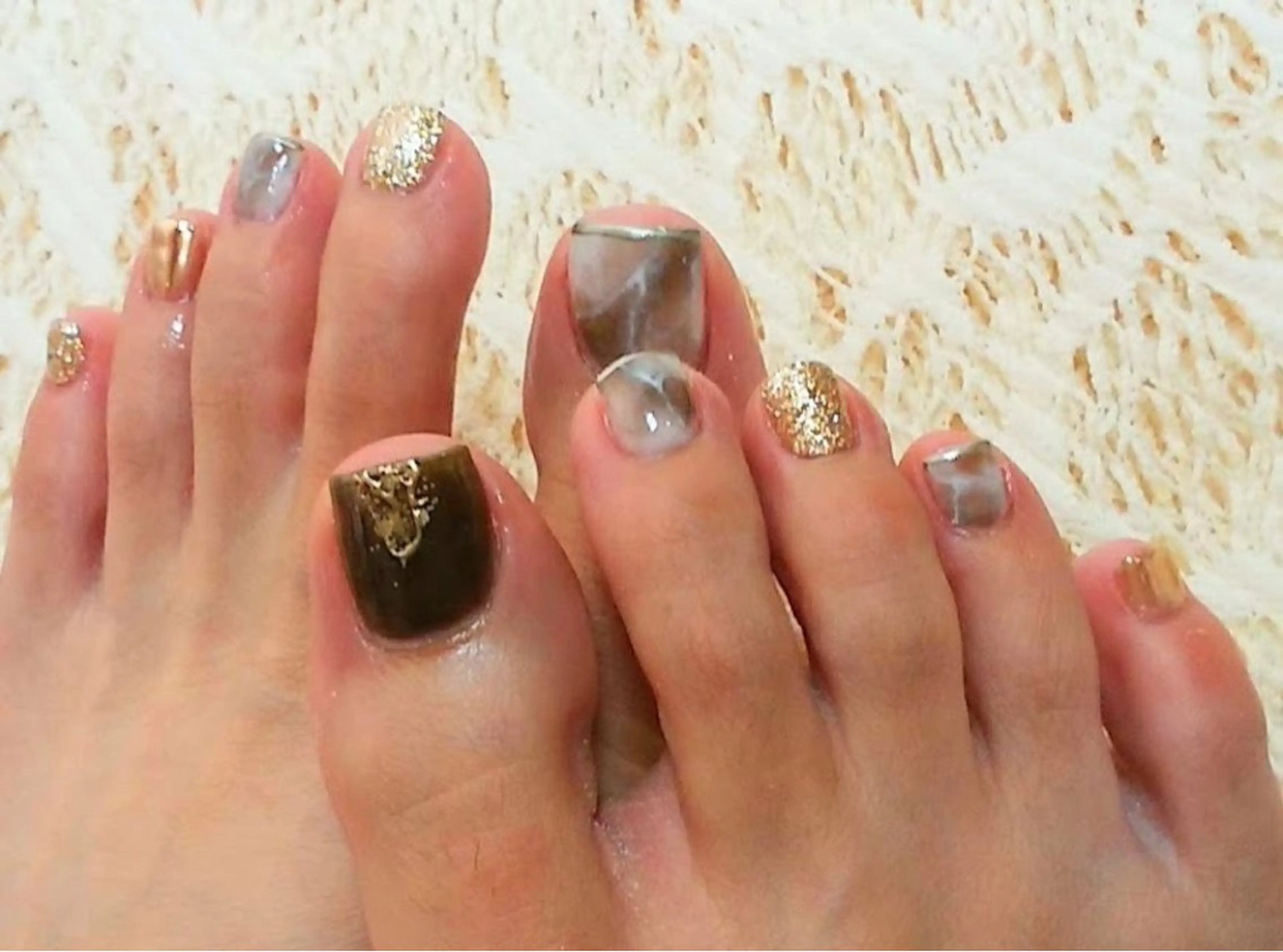 ネイル 三輪 彩美春のネイルデザイン