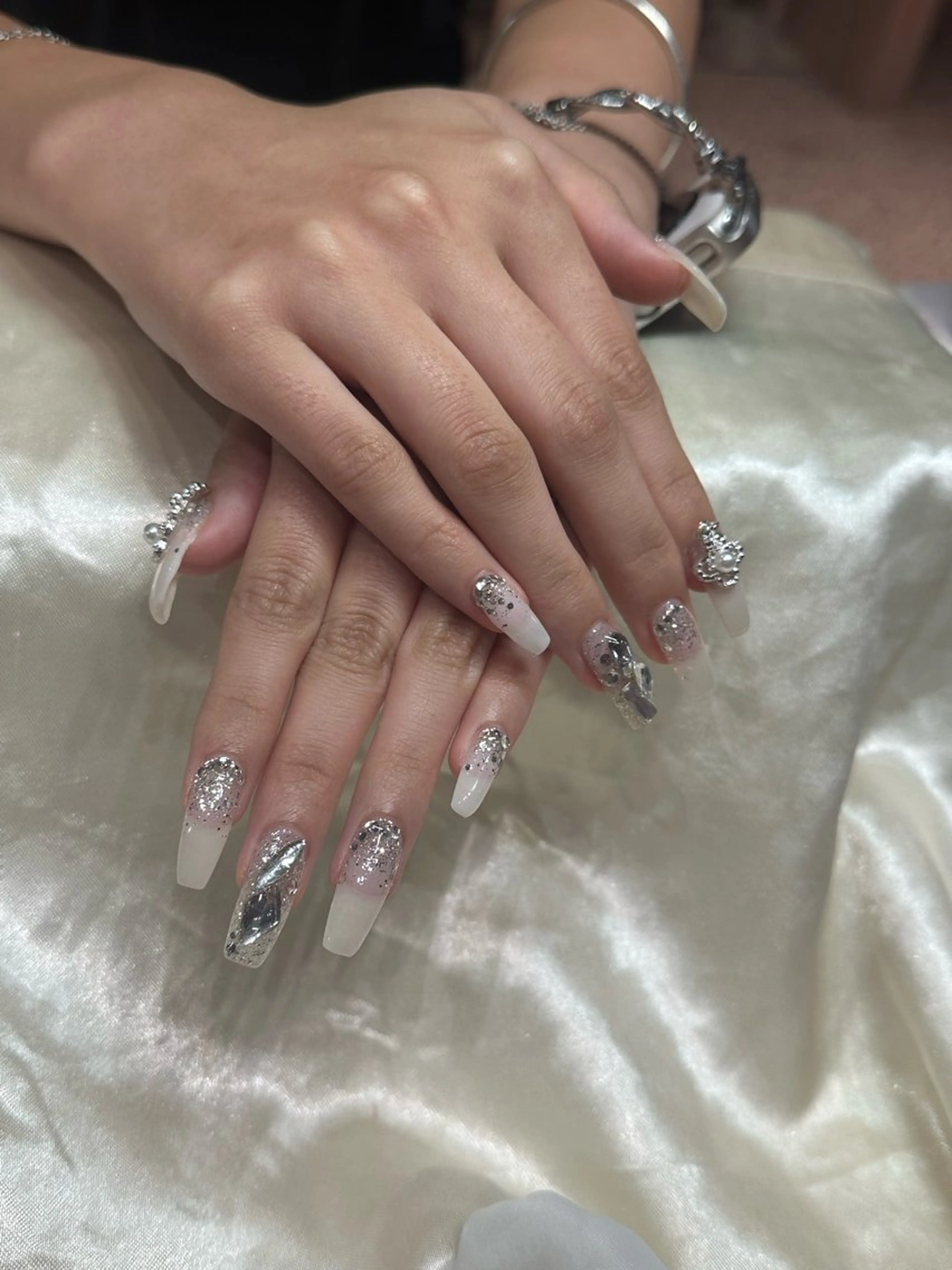 ネイル Roy 心斎橋店所属・Roy 心斎橋 IINUMAのネイルデザイン