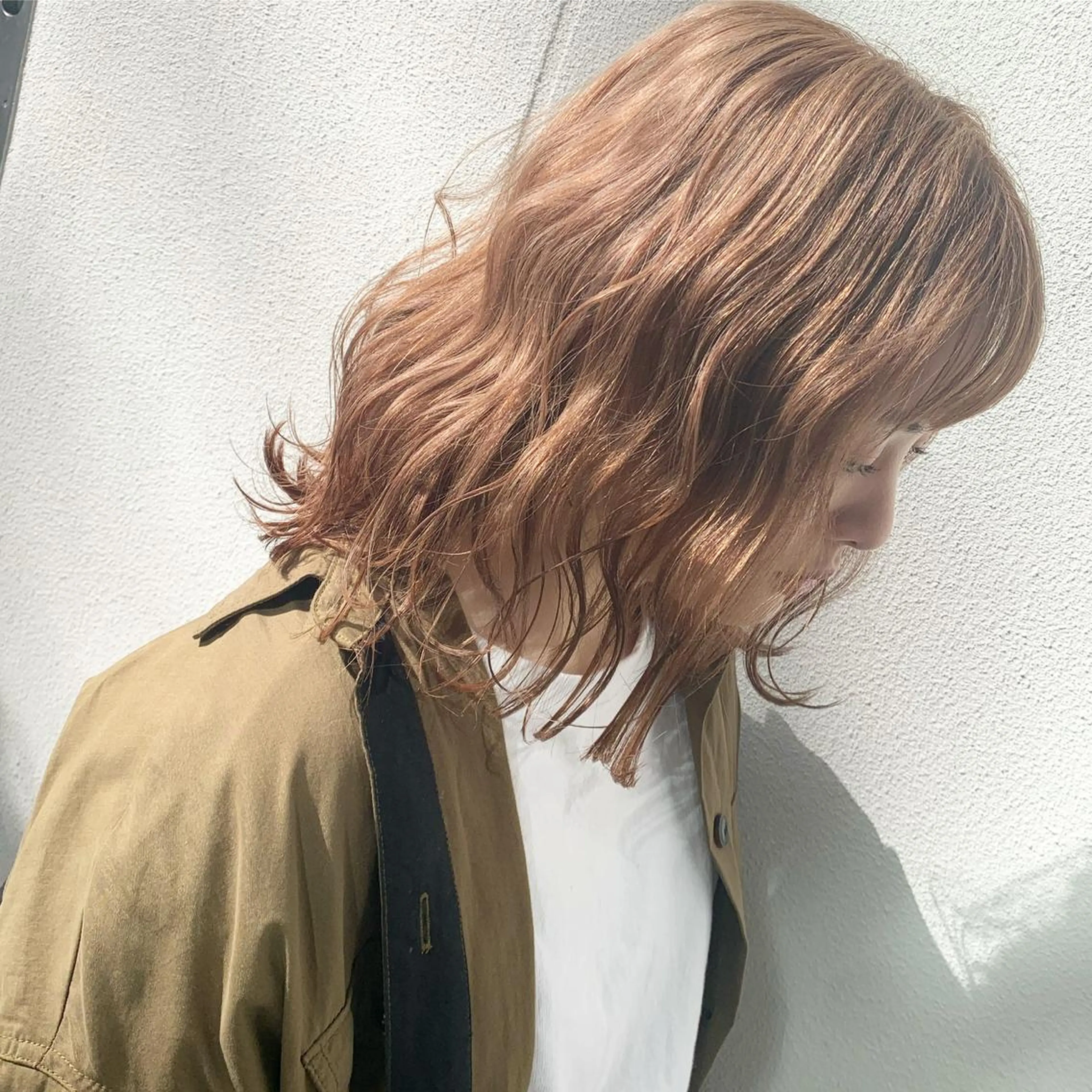 ミディアム ヘアカラー 失敗したくない人へ ハイトーン美容師のヘアスタイル