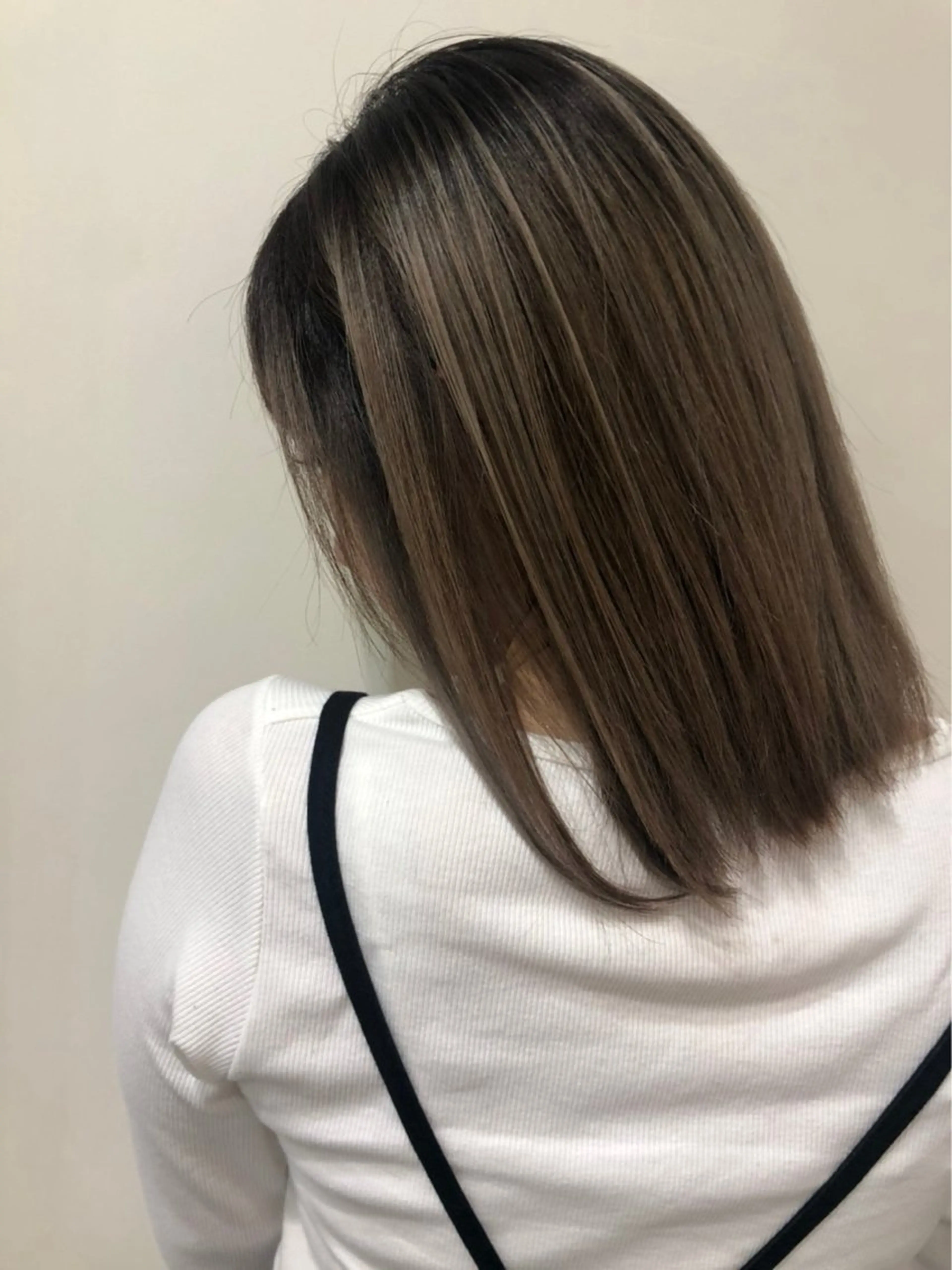 ミディアム YoLo ．所属・あかり🌷 カラーリストのヘアスタイル