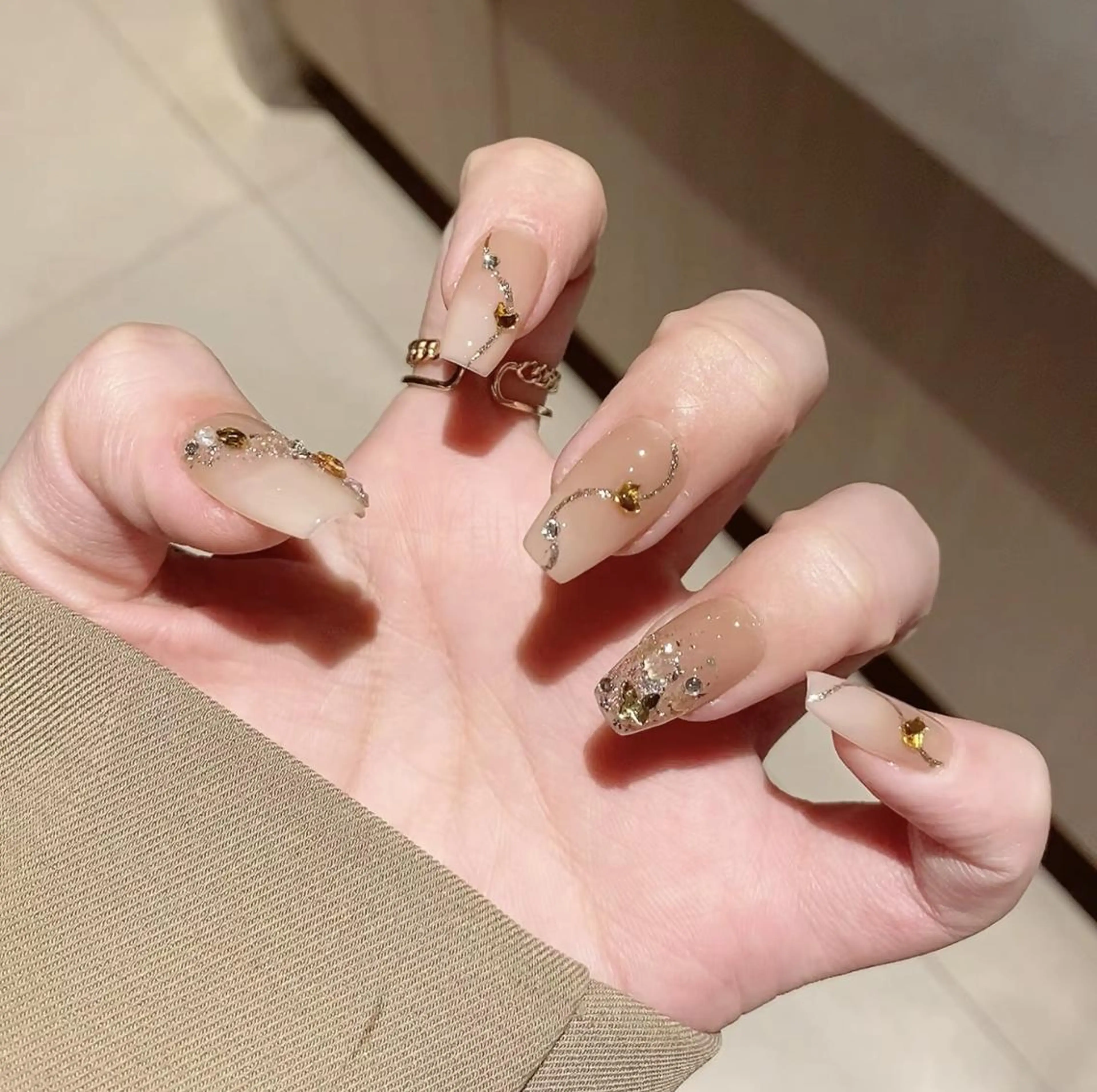 ネイル ハンドネイル エ リのネイルデザイン