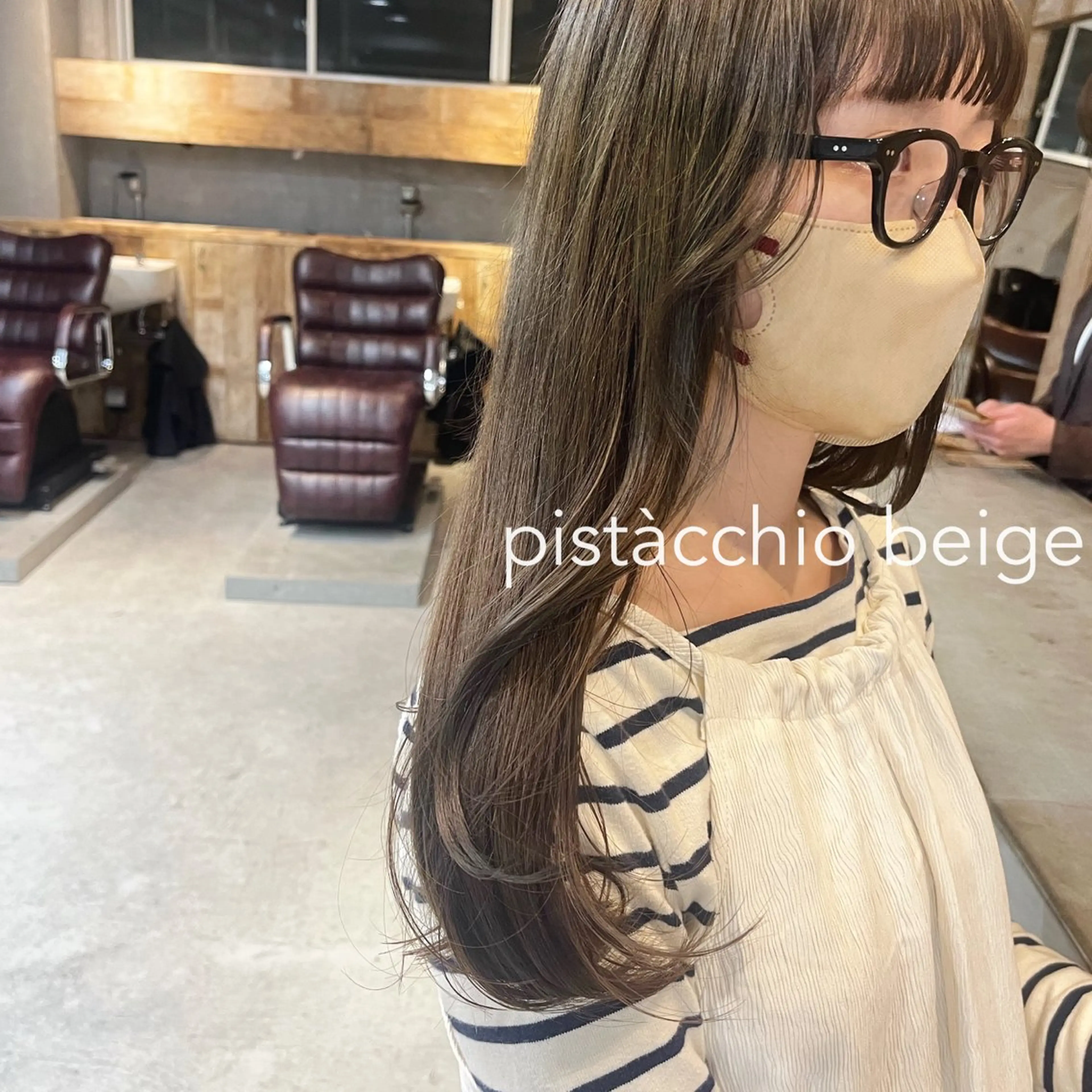 セミロング カラー ベージュカラー ブラウンカラー 透明感カラー オリーブベージュ シアーブラウン カット ヘアカラー トリートメント ヘッドスパ ヘアセット カジュアルを女っぽく 𝗮𝘆𝗮𝗰𝗼のヘアスタイル