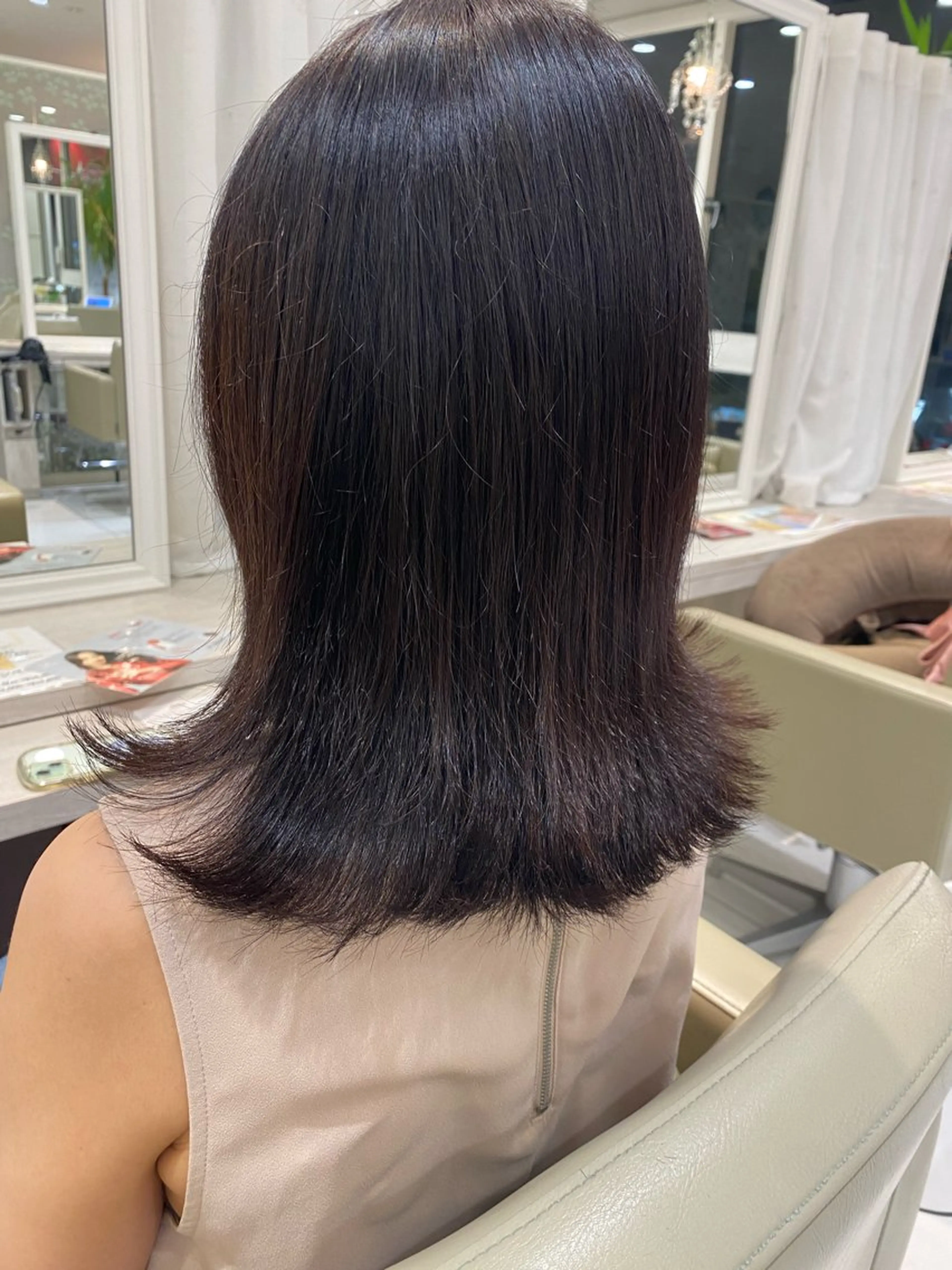 ミディアム カラー ラベンダーカラー 外ハネヘア マッシュウルフ ボブ Hirotoのヘアスタイル