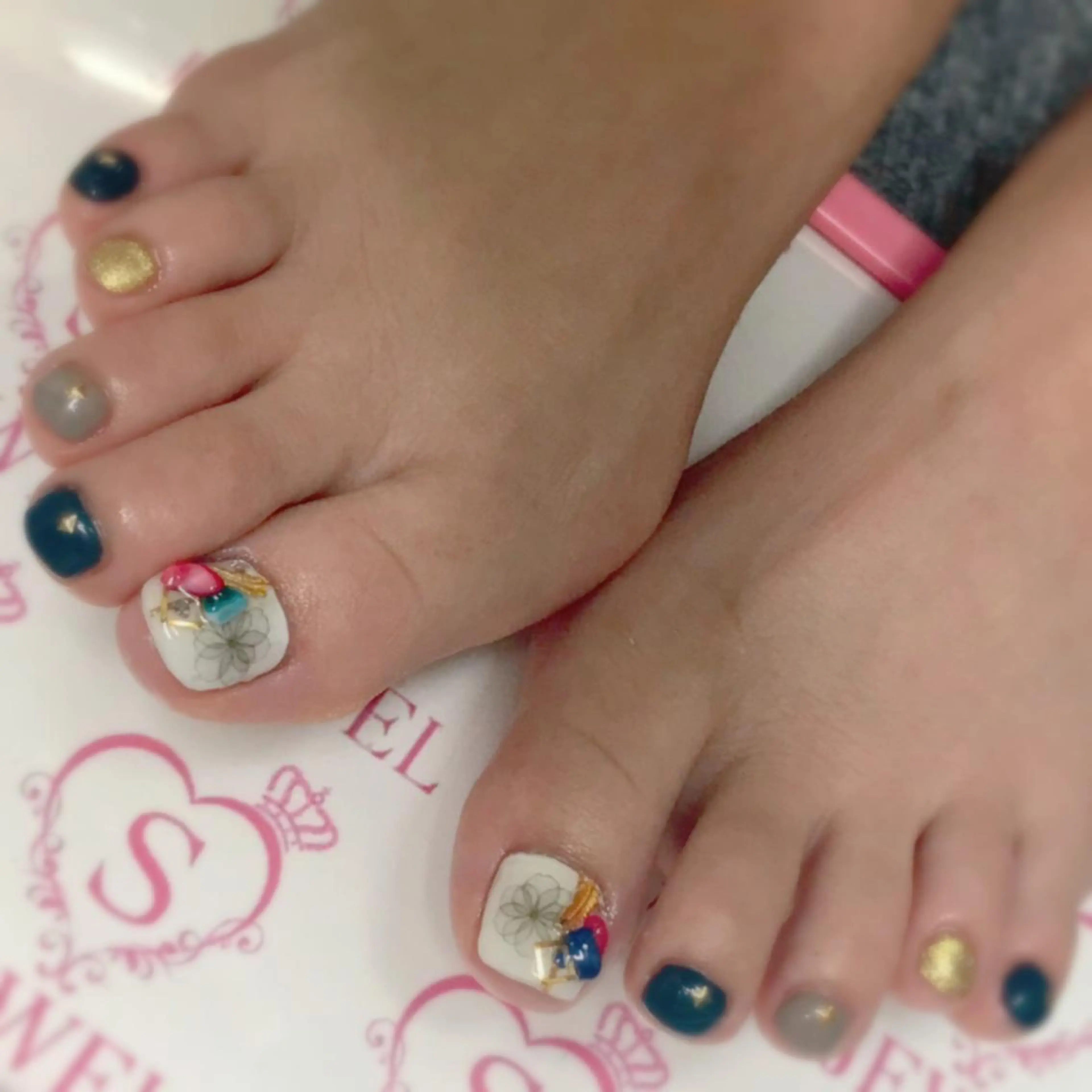 ネイル S♡JEWEL所属・S. JEWELのネイルデザイン