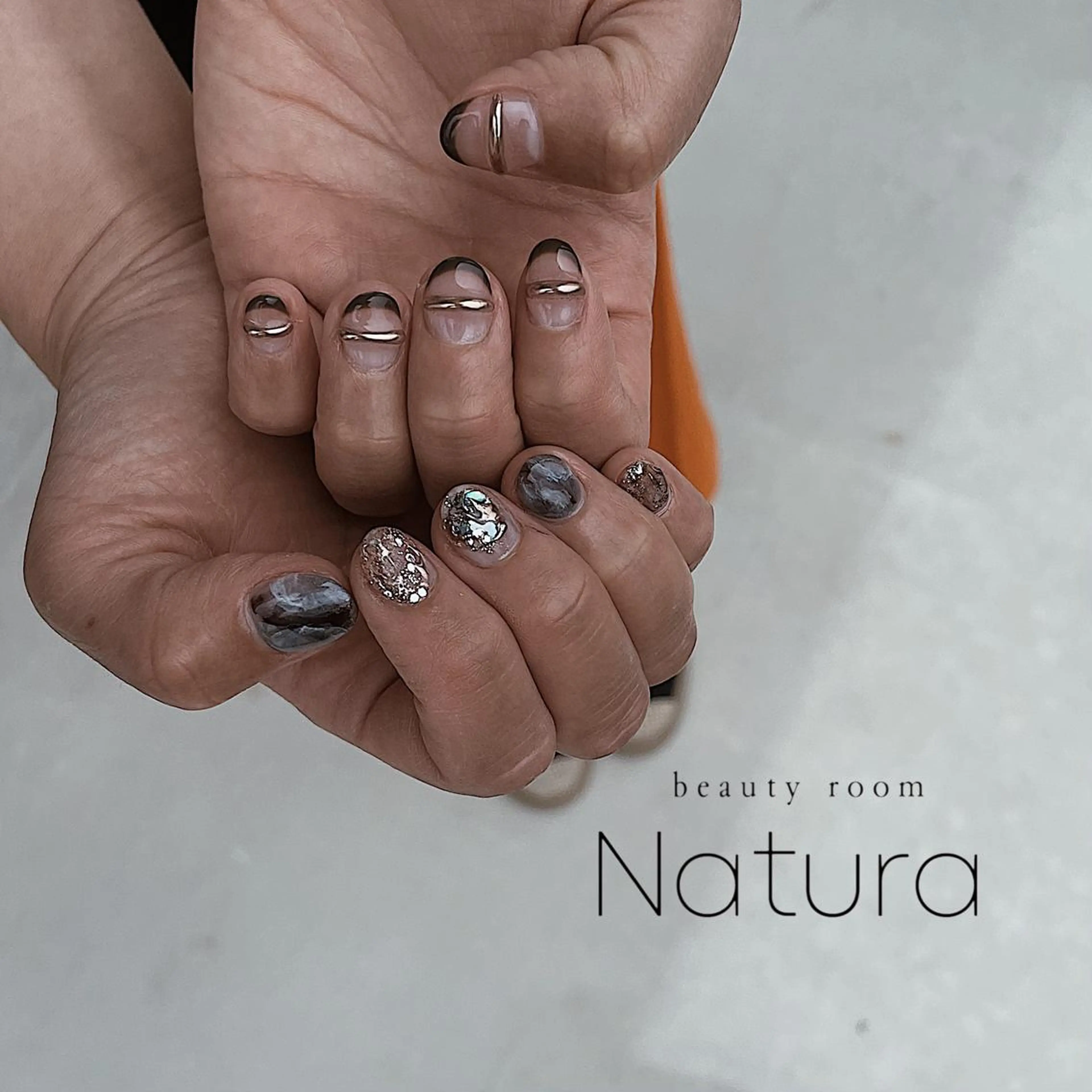 ネイル マツエク・マツパ アイブロウ ハンドネイル beautyroom Naturaのネイルデザイン