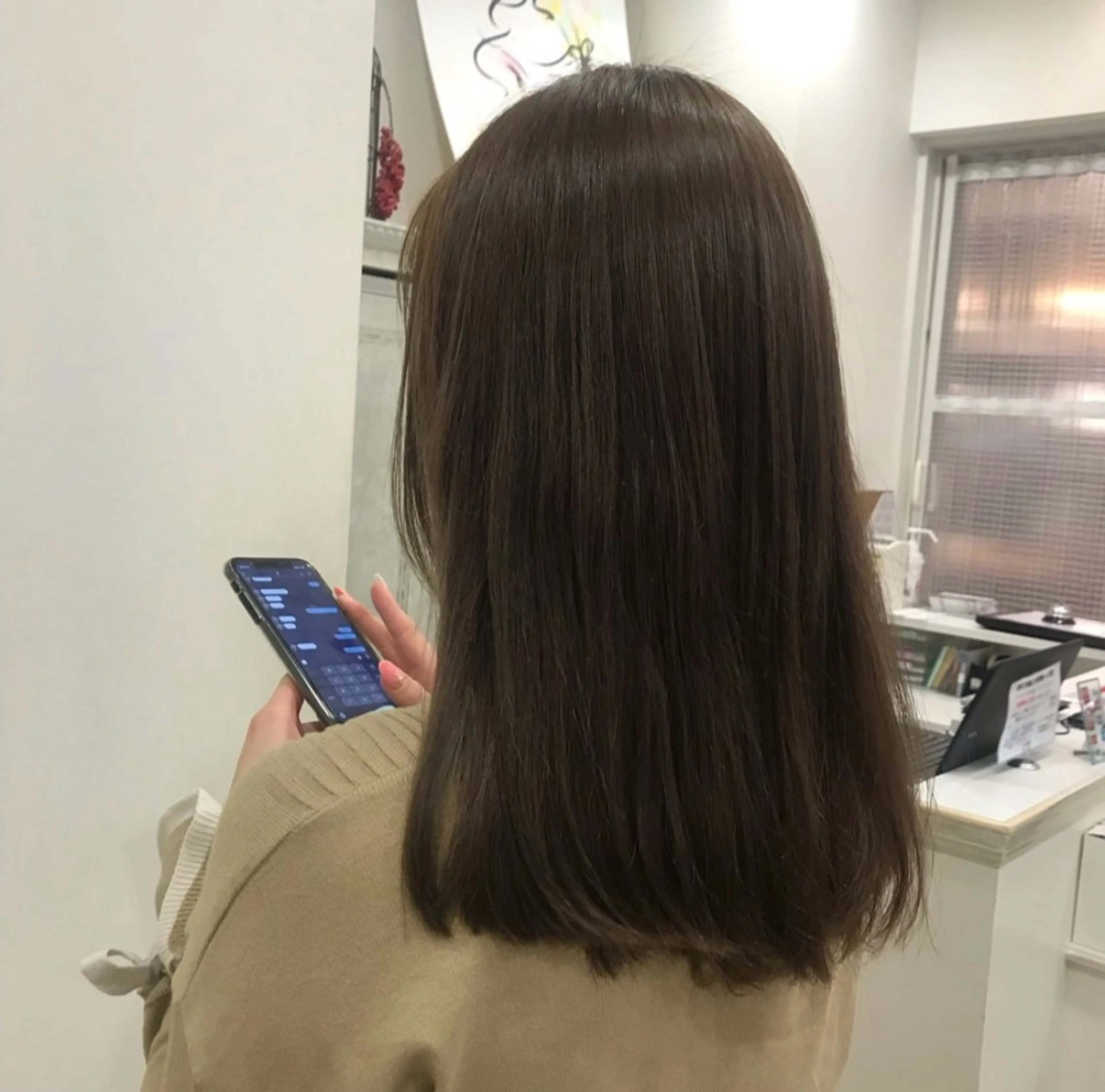 セミロング tsuzuru hair所属・木村 朱里菜のヘアスタイル