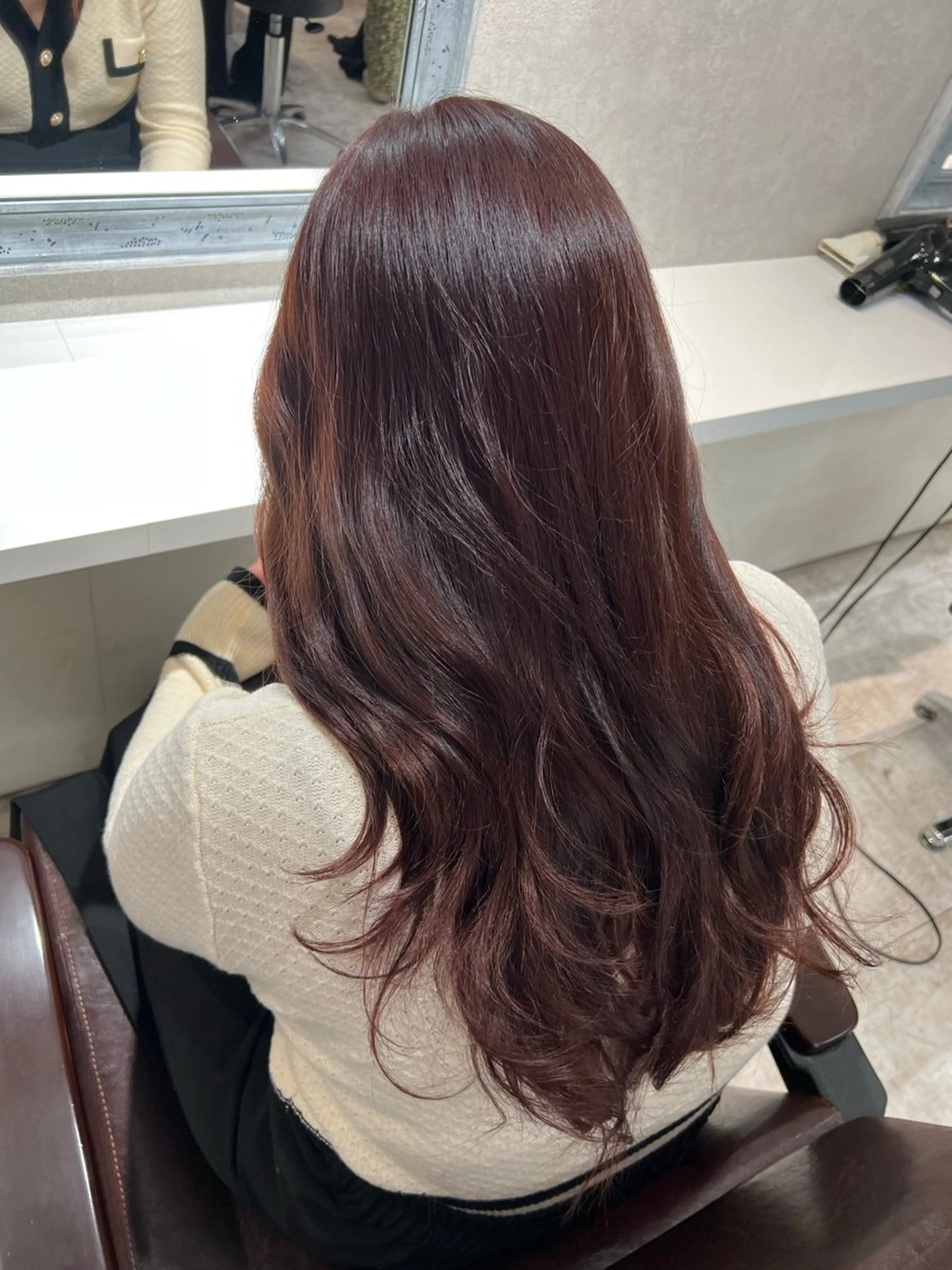 ロング カラー ブラウンカラー ピンクカラー ピンクブラウン 山口 彩乃のヘアスタイル