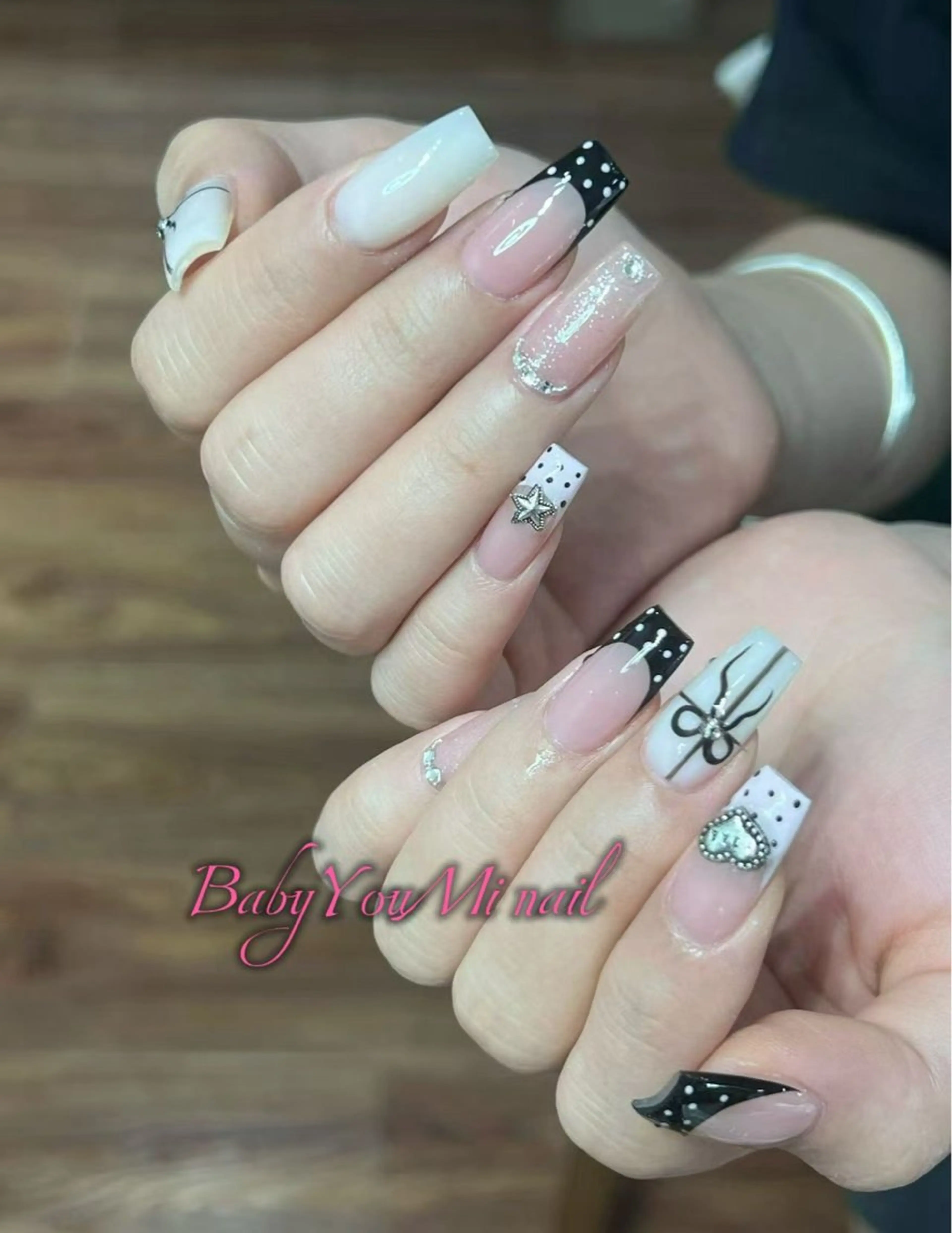 ネイル オーロラネイル フラワーネイル フットネイル フレンチネイル ジェルネイル ハンドネイル 相沢 さやかのネイルデザイン