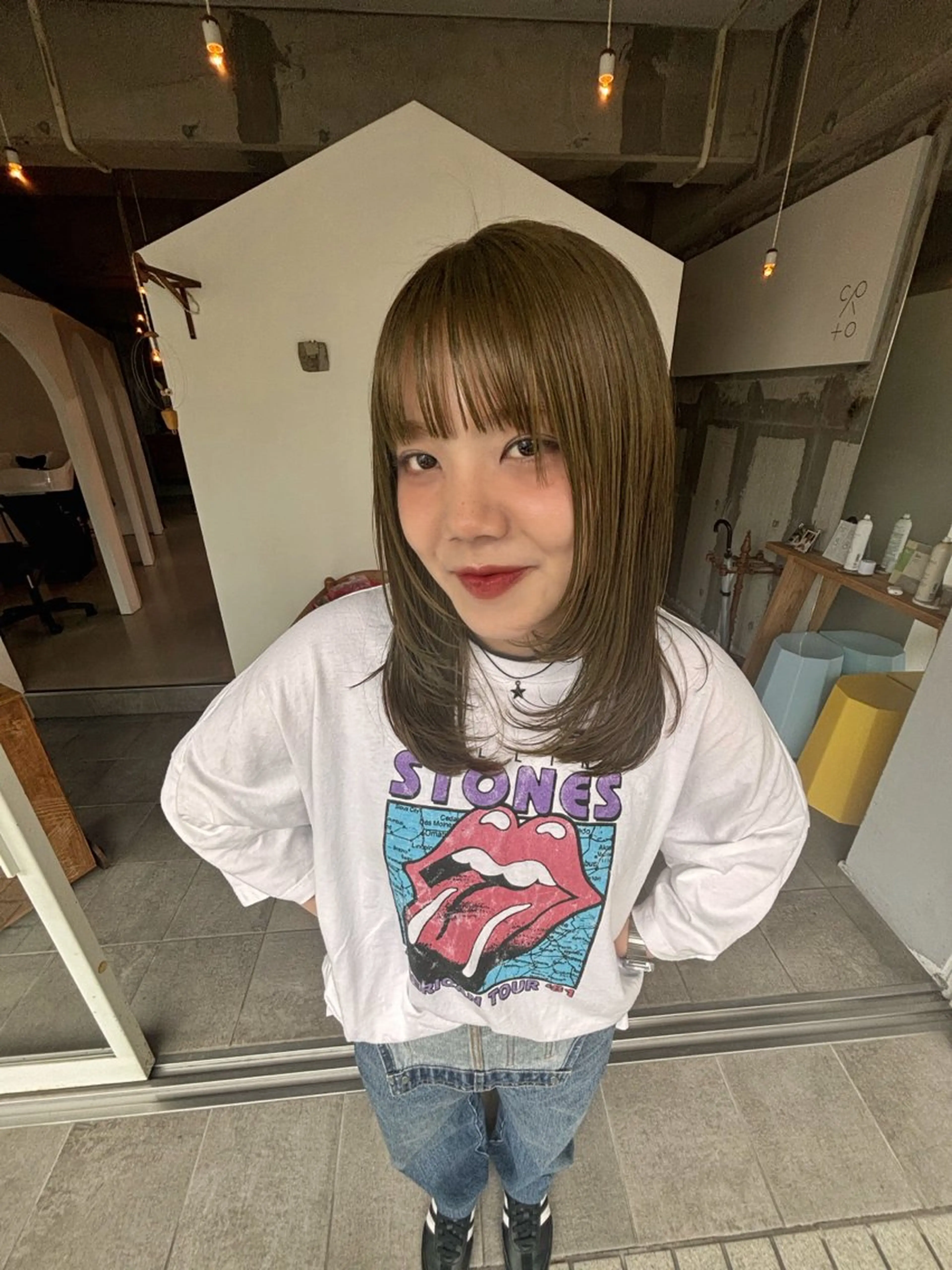 ミディアム mirai/レイヤー ボブ/ショートのヘアスタイル