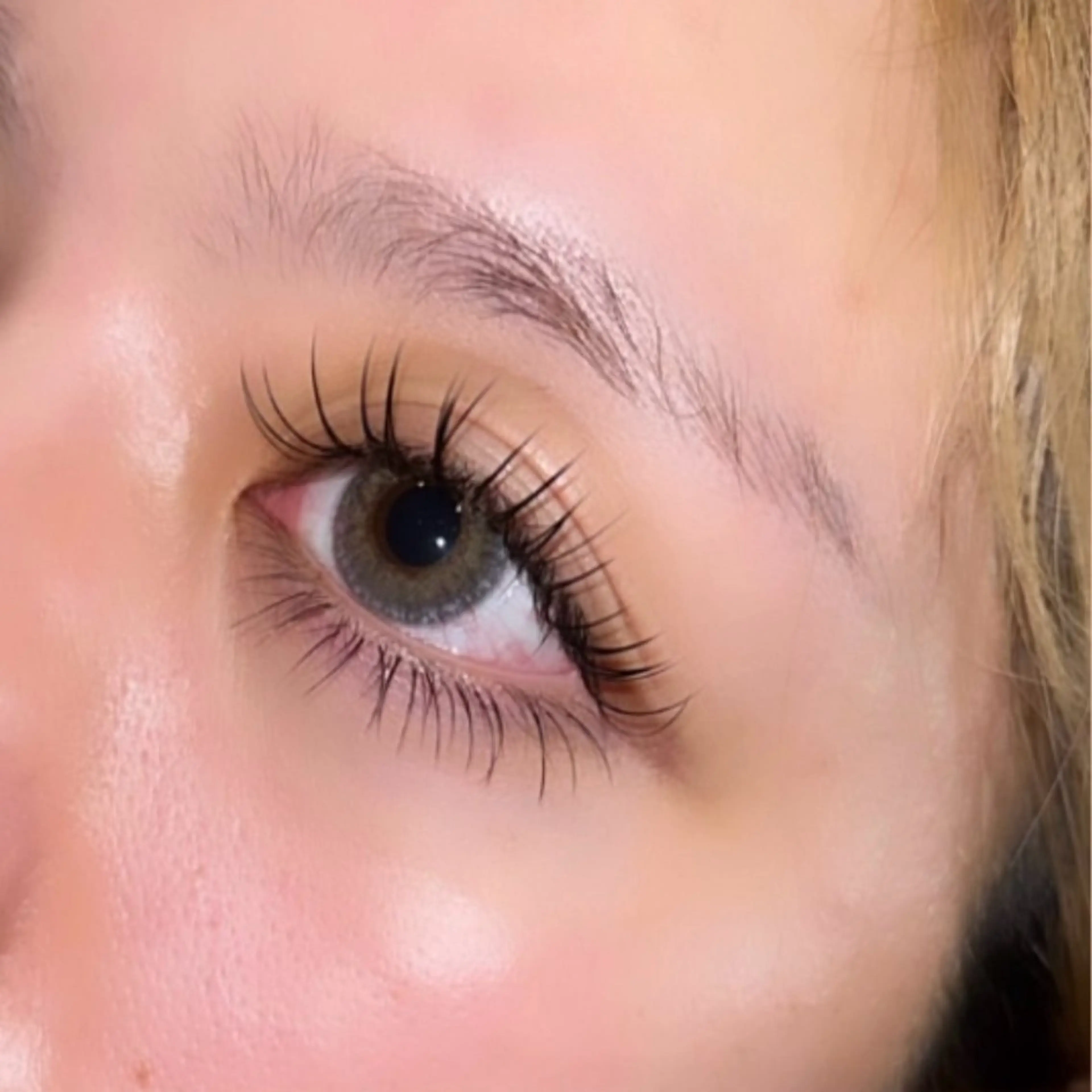 マツエク・マツパ ETERNO小山店 野崎の眉毛・アイブロウイメージ