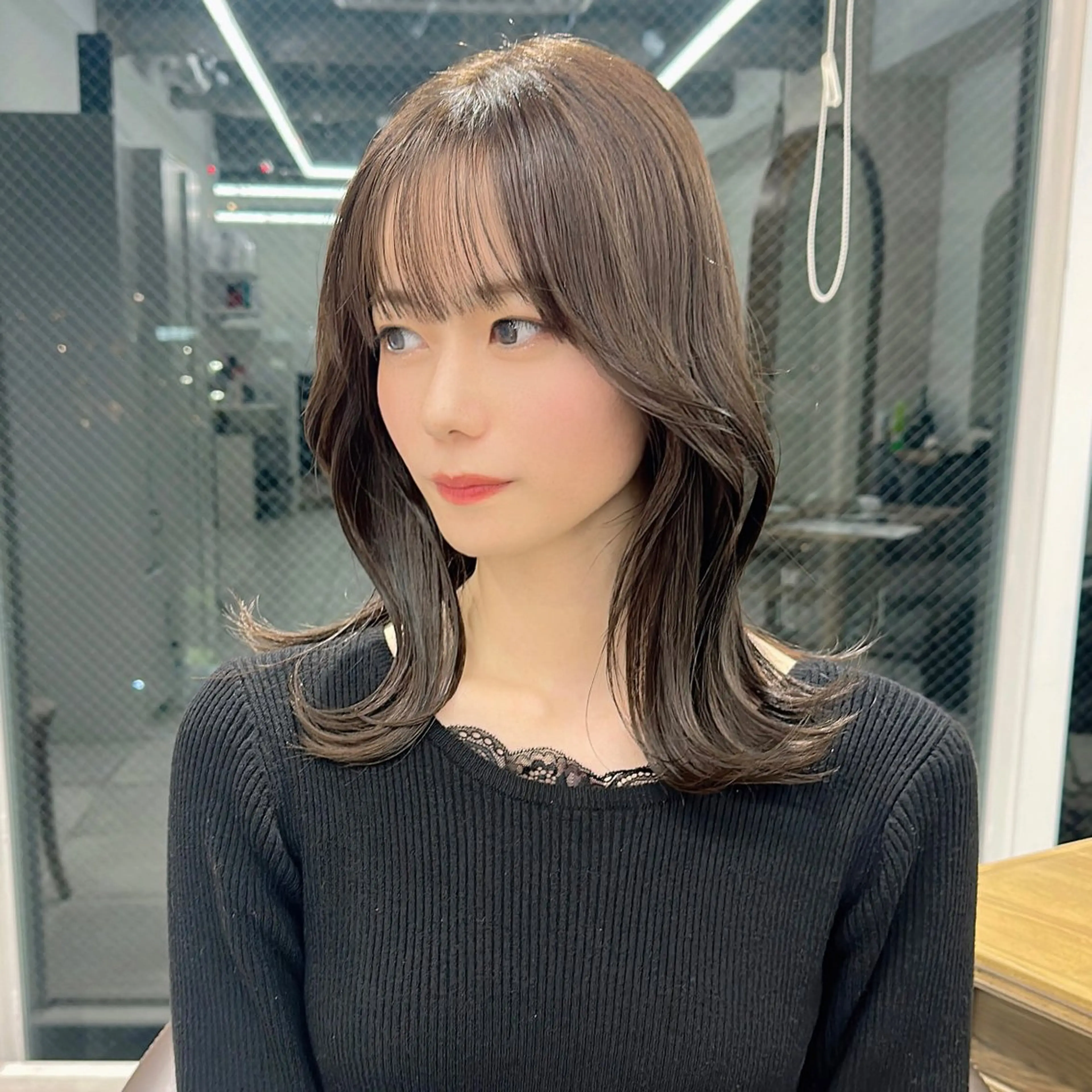 ミディアム カラー ブリーチなし/レイヤ ー特化🌈Tommyのヘアスタイル