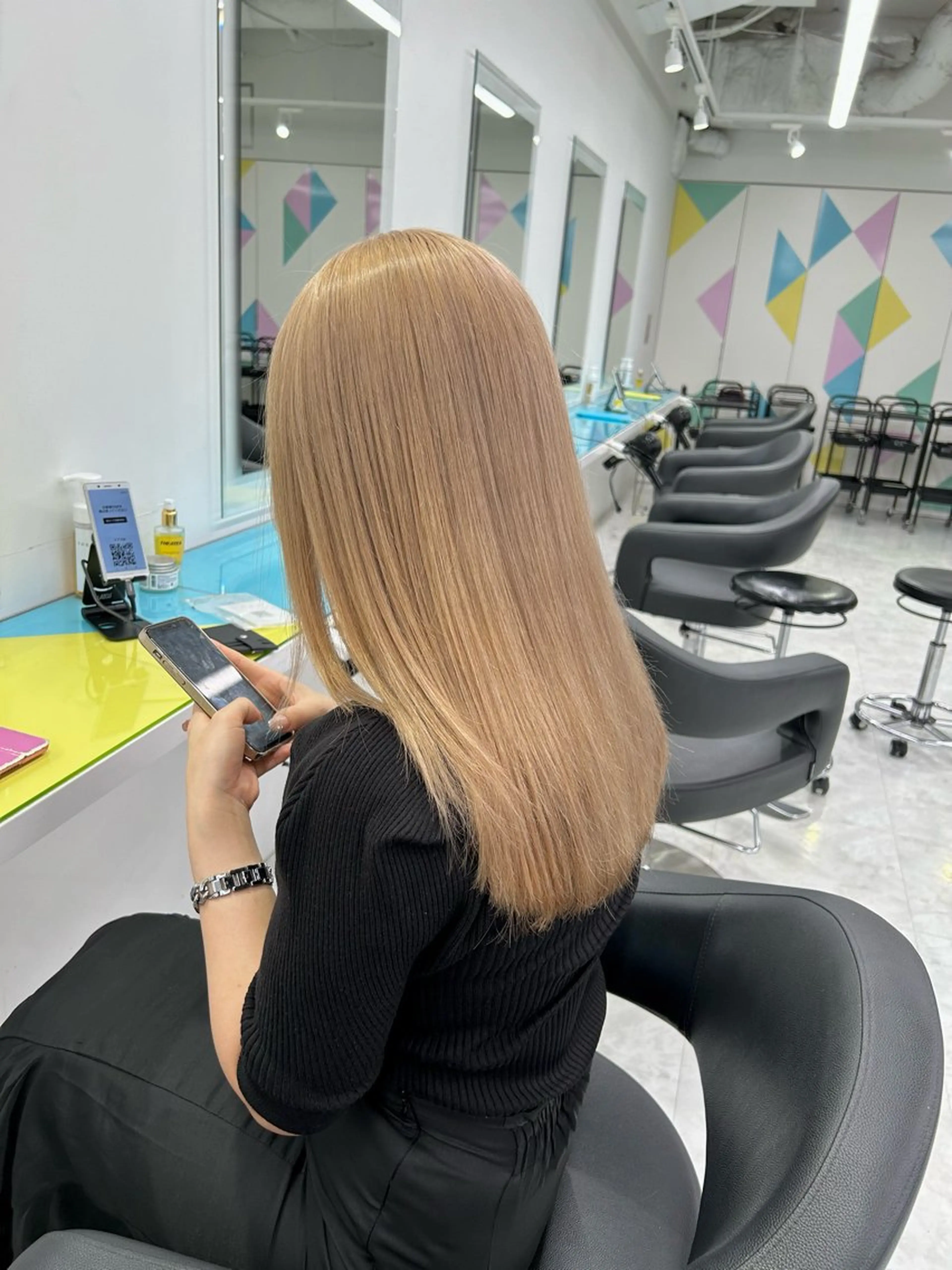 ロング カラー ヘアアレンジ トレンドモテカラー 🩷色落ちまで可愛くのヘアスタイル