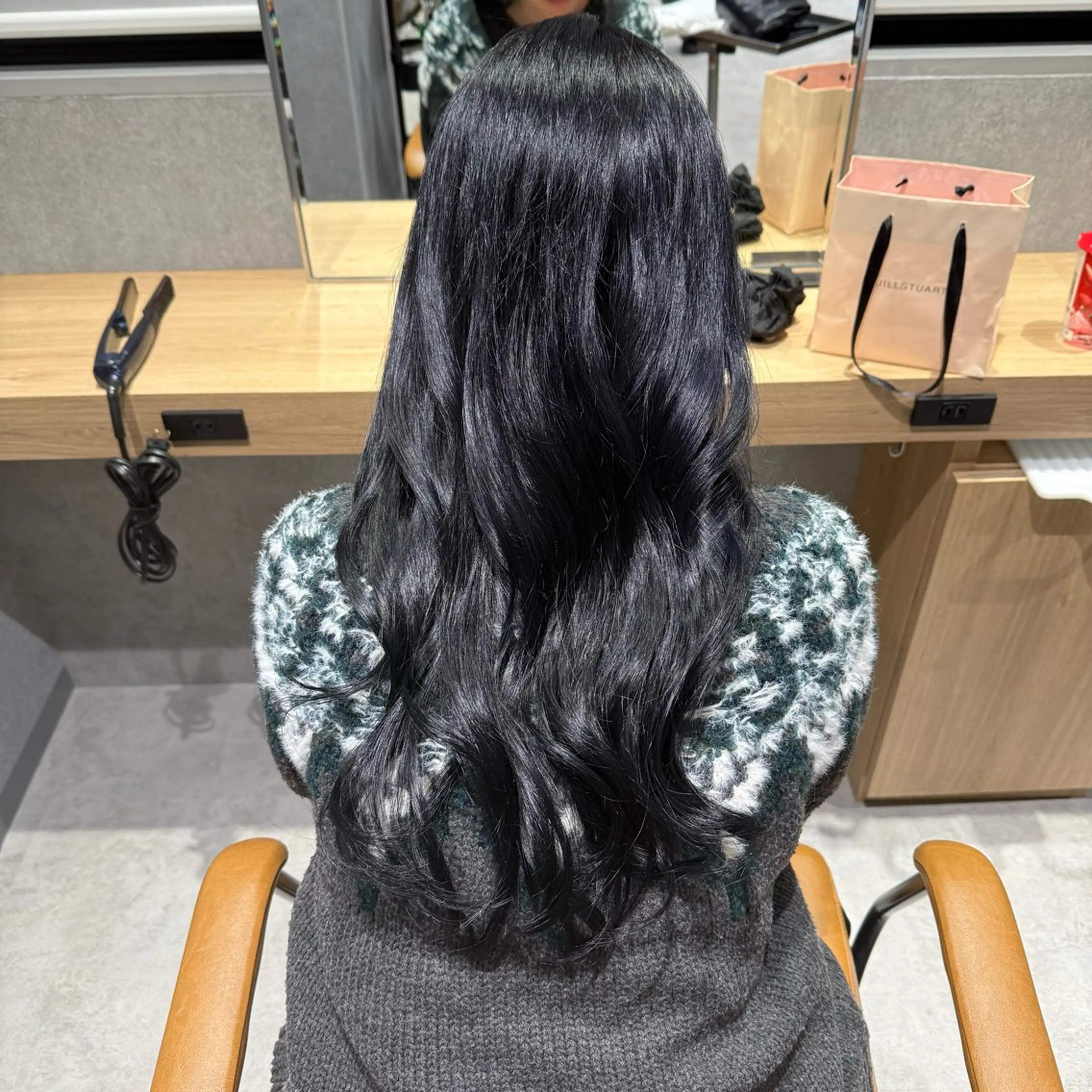 ロング 青木 あいかのヘアスタイル