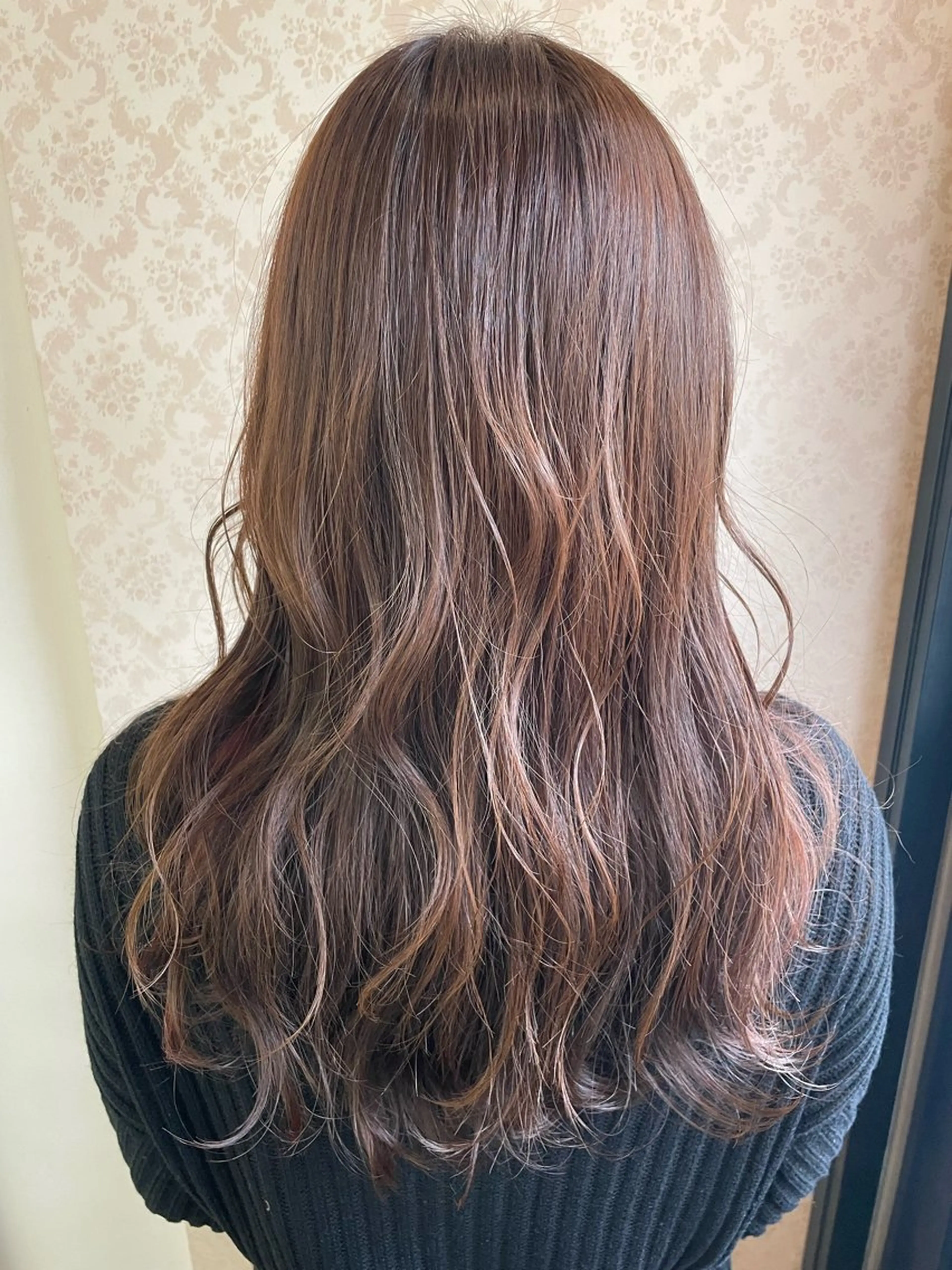 ロング ヒヨシ ルナのヘアスタイル