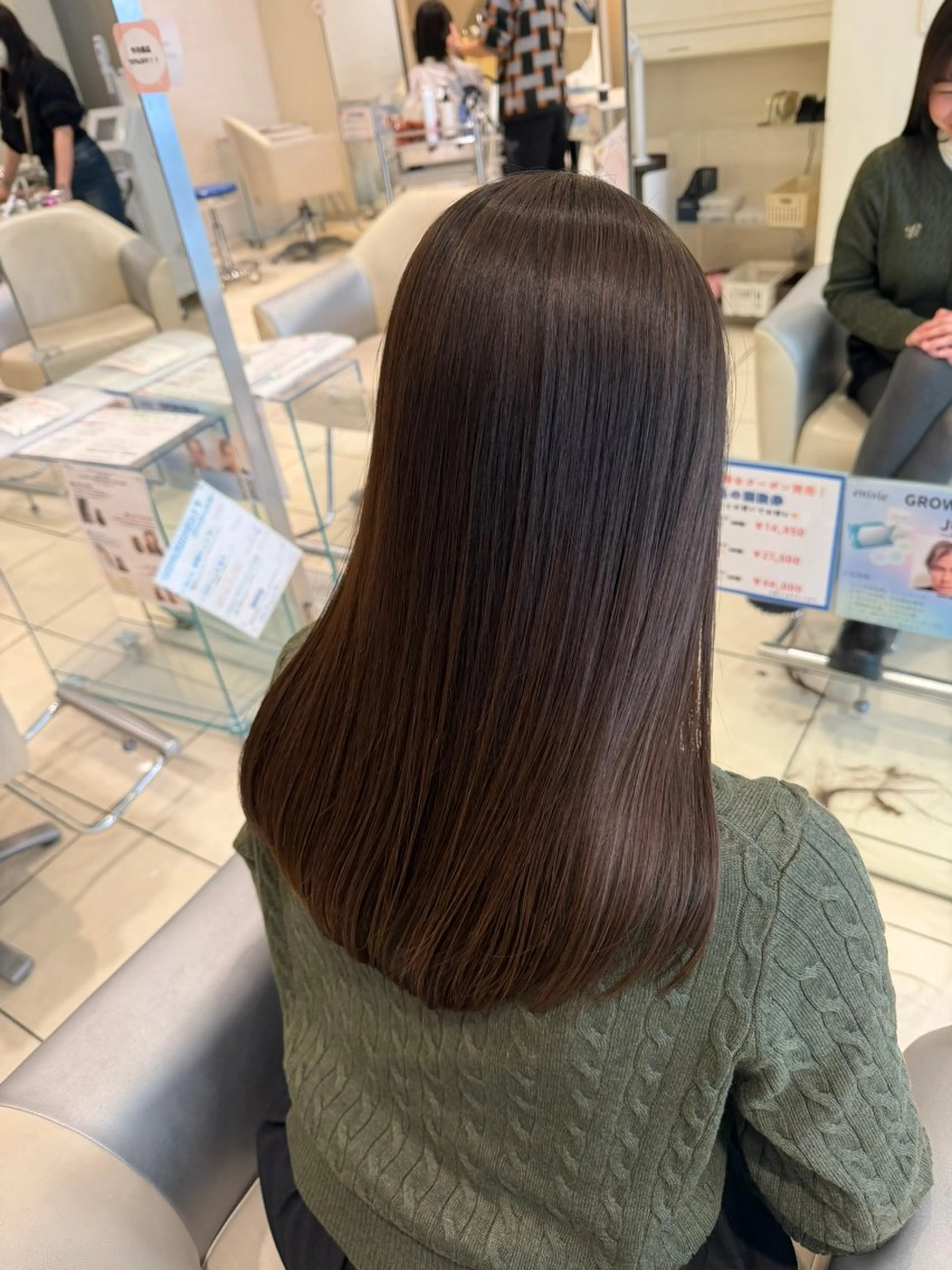 ロング カット ヘアカラー トリートメント MODEks eau 佐藤優志のヘアスタイル