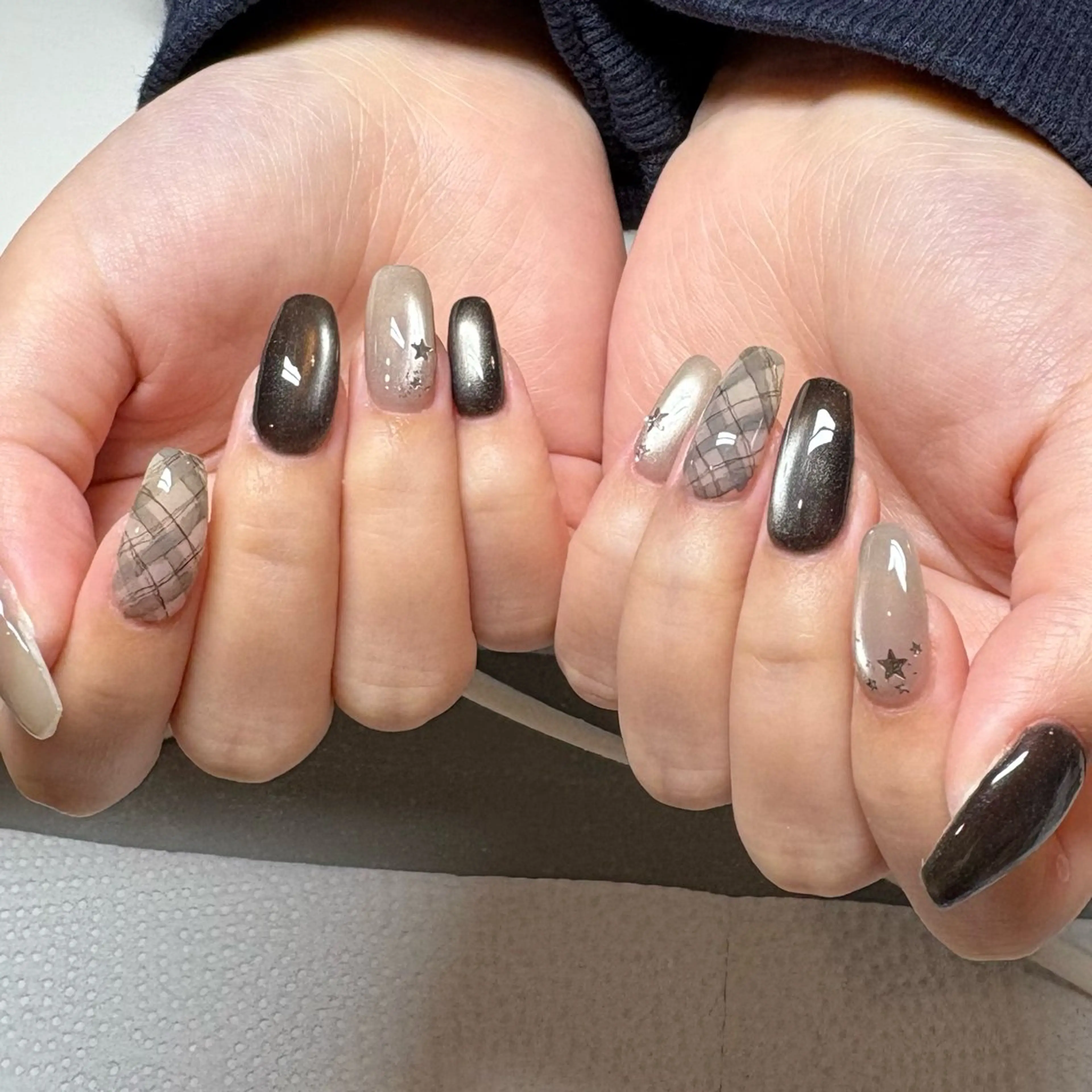 ネイル マグネットネイル ハンドネイル Lily Nailのネイルデザイン